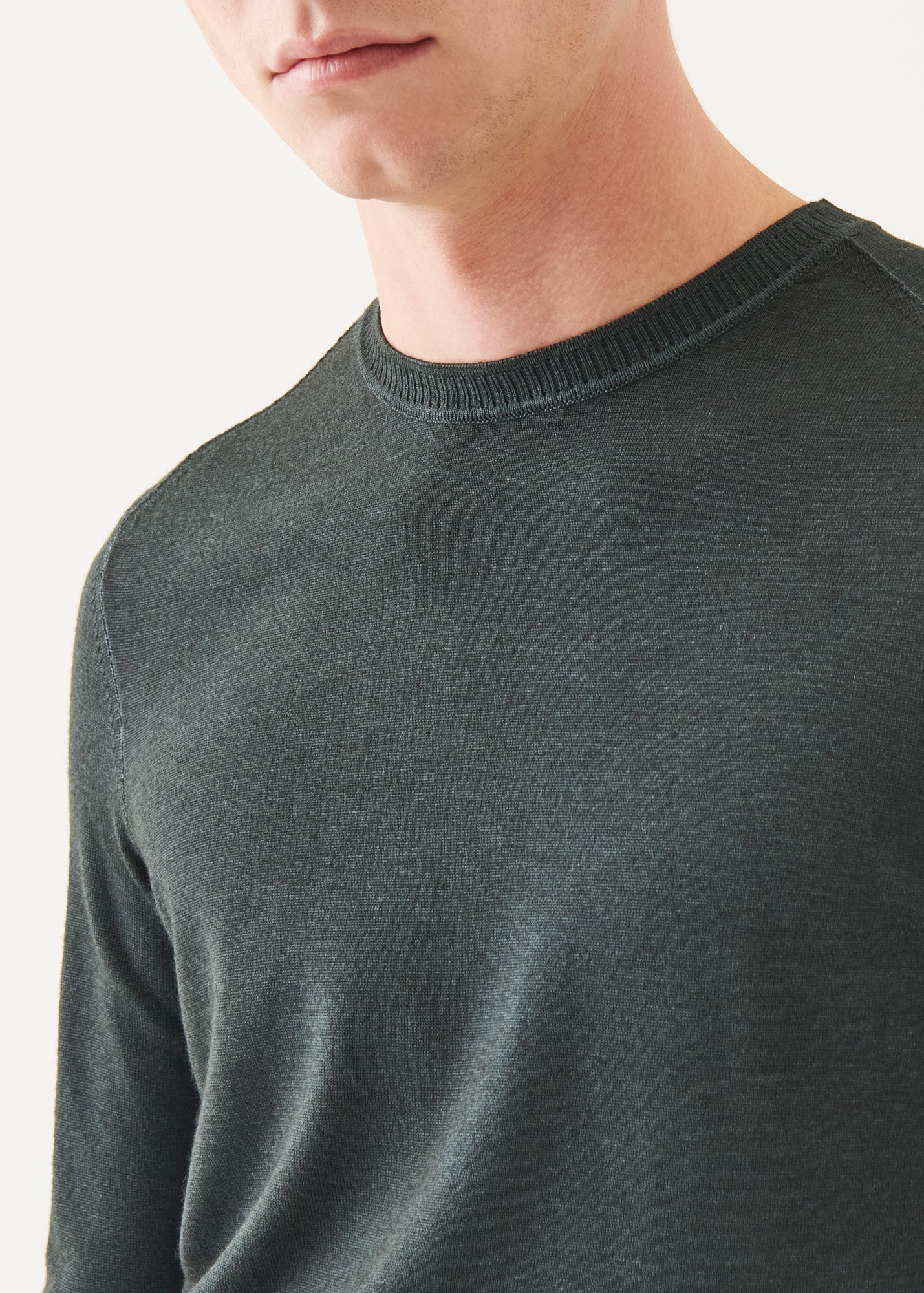 Extra-Fine Merino Vintage Wash Ribbed Hem Crewneck - PATRICK ASSARAF