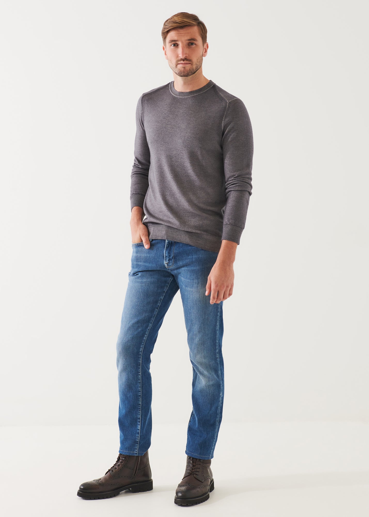 EXTRA-FINE MERINO COLD DYE CREWNECK | PATRICK ASSARAF.