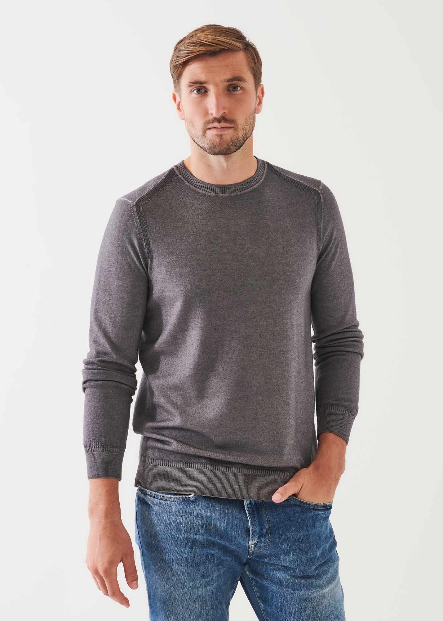 EXTRA-FINE MERINO COLD DYE CREWNECK | PATRICK ASSARAF.