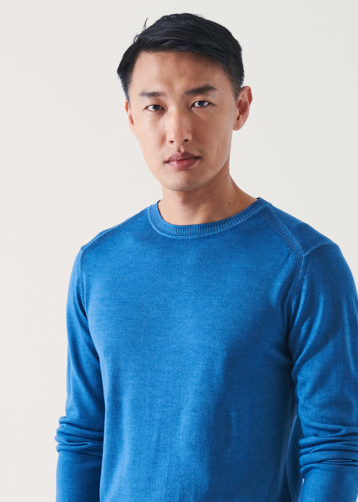 EXTRA-FINE MERINO COLD DYE CREWNECK | PATRICK ASSARAF.