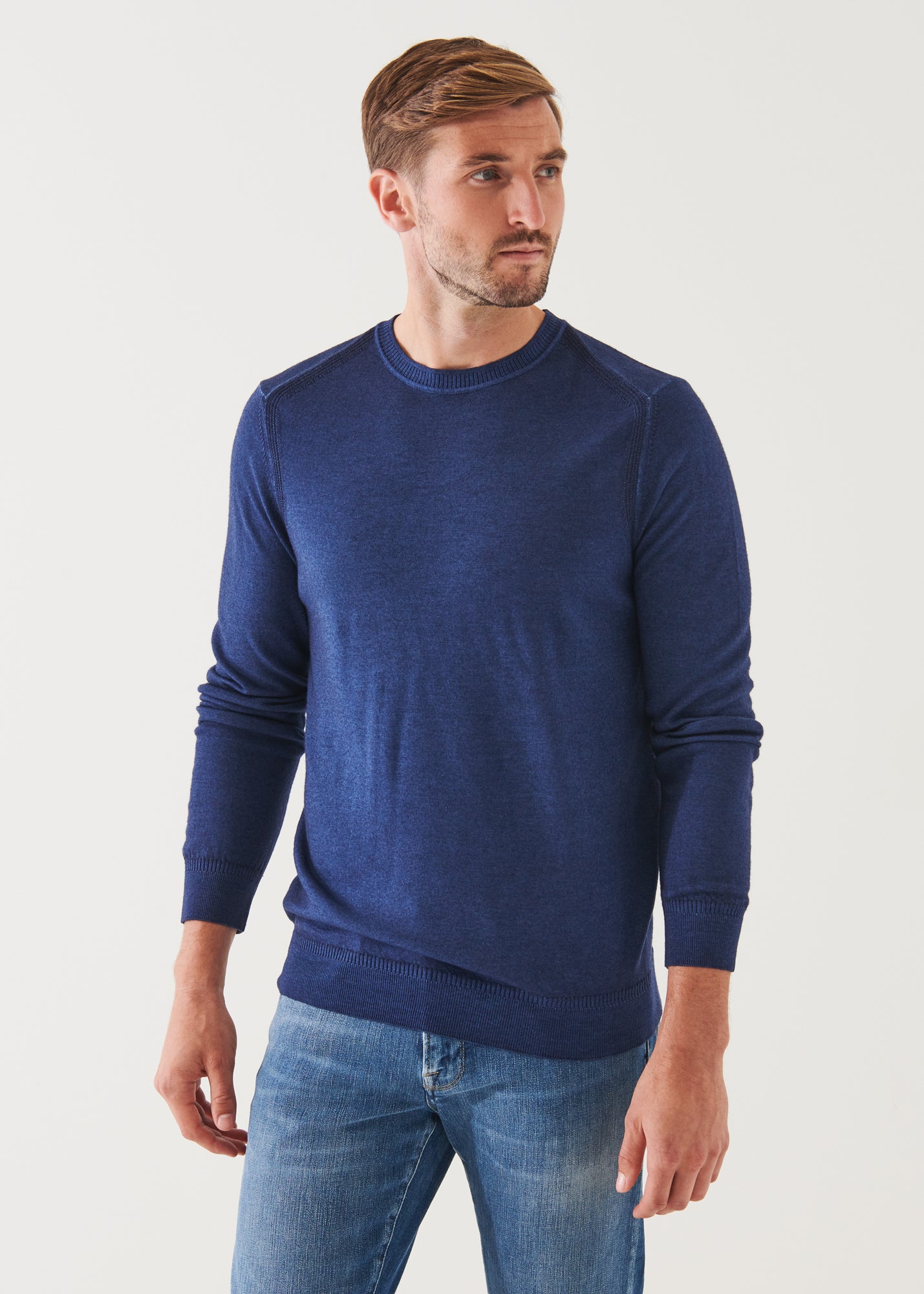 EXTRA-FINE MERINO COLD DYE CREWNECK | PATRICK ASSARAF.