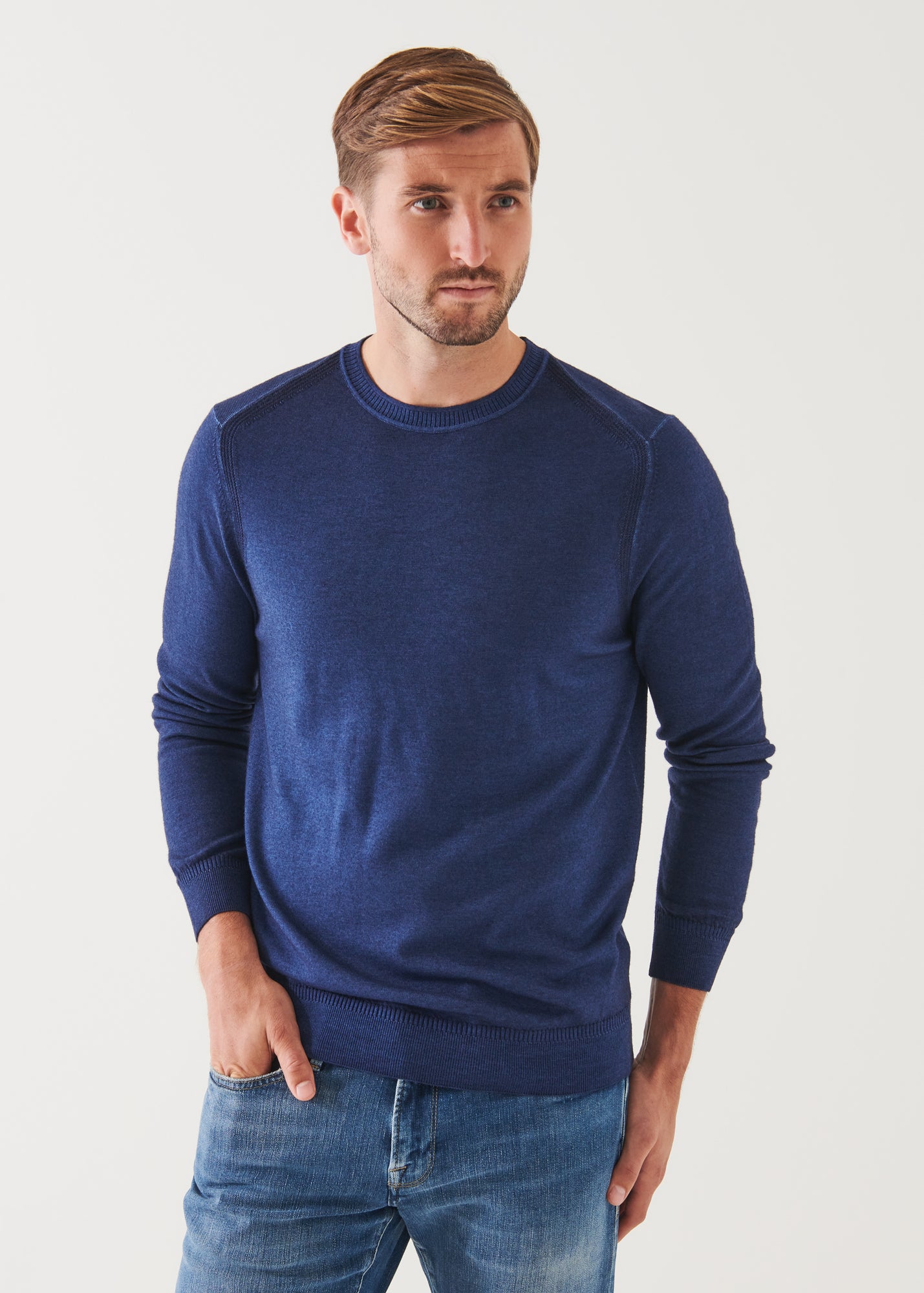 EXTRA-FINE MERINO COLD DYE CREWNECK | PATRICK ASSARAF.