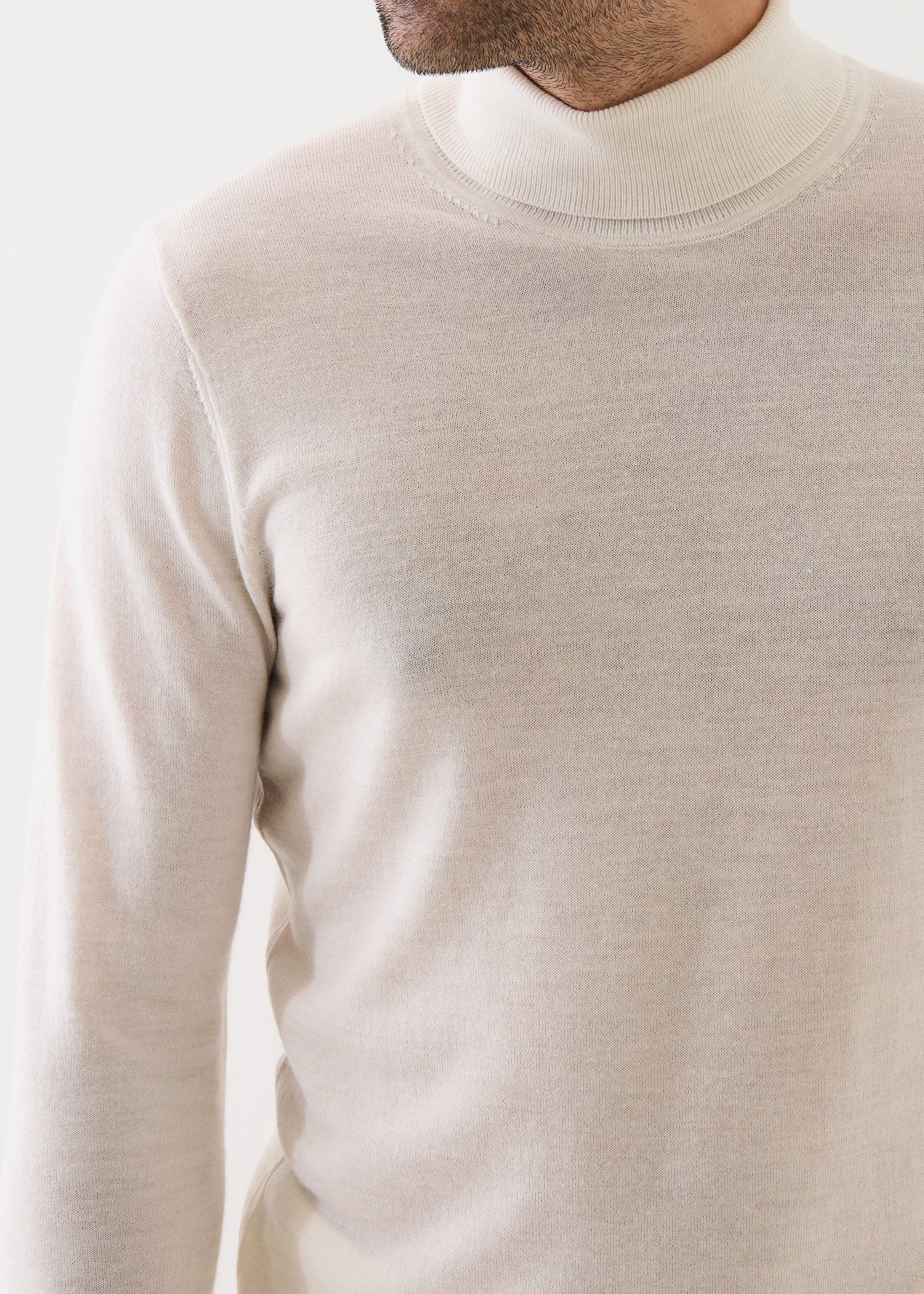 Extra-Fine Merino Turtleneck