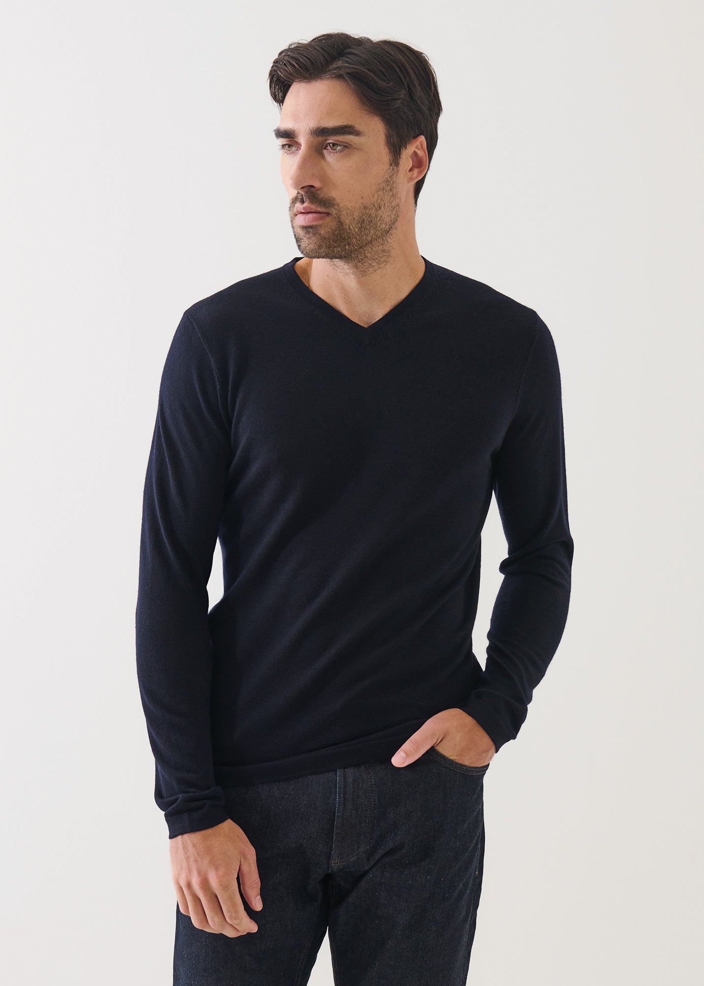 Extra-Fine Merino V-Neck