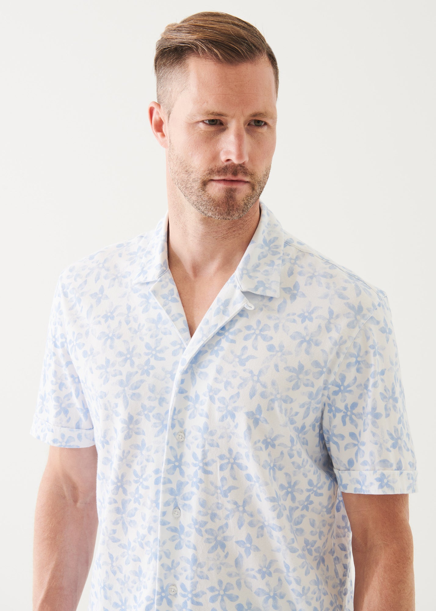 PIMA COTTON STRETCH PRINTED CAMP SHIRT | PATRICK ASSARAF.