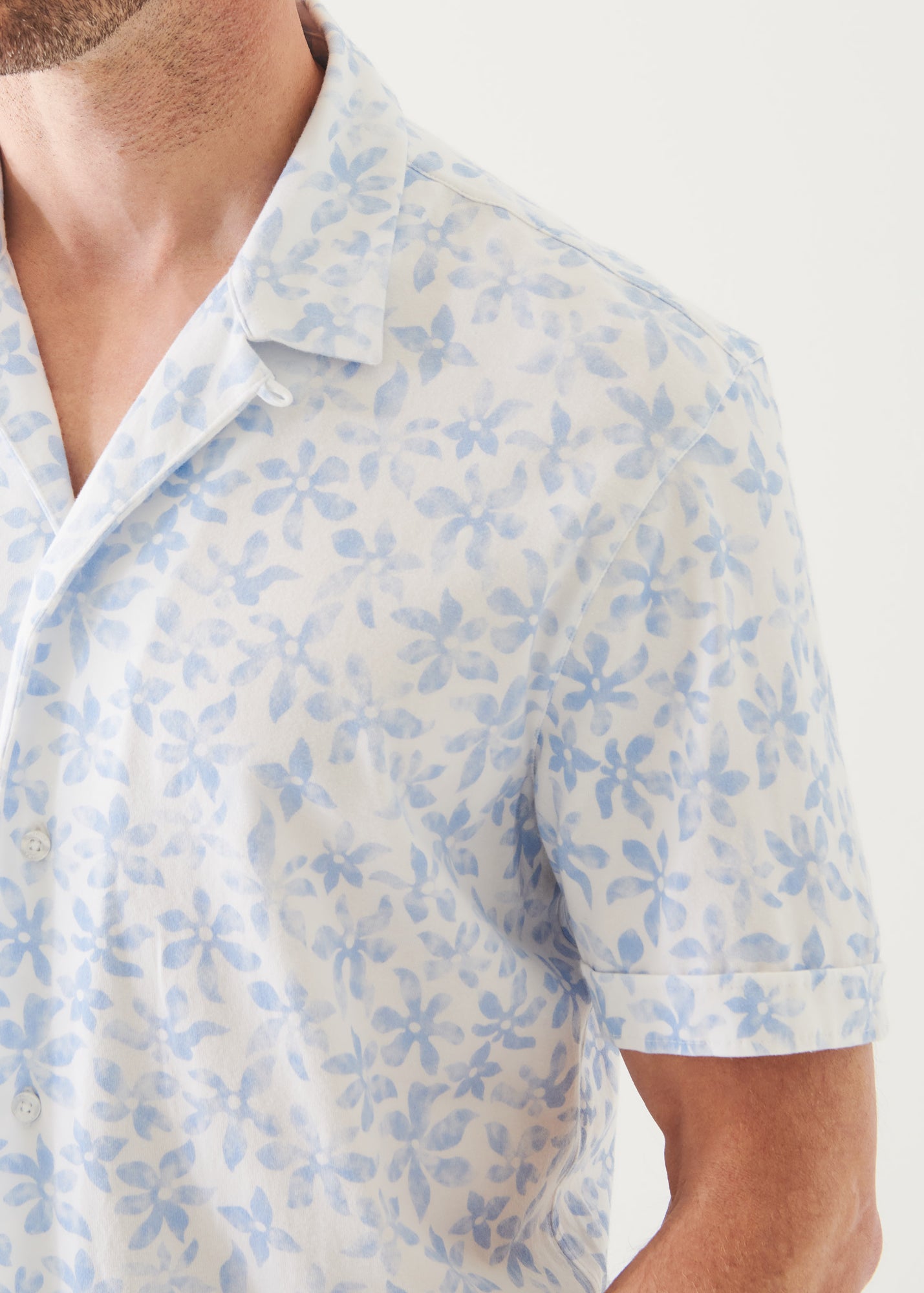 PIMA COTTON STRETCH PRINTED CAMP SHIRT | PATRICK ASSARAF.