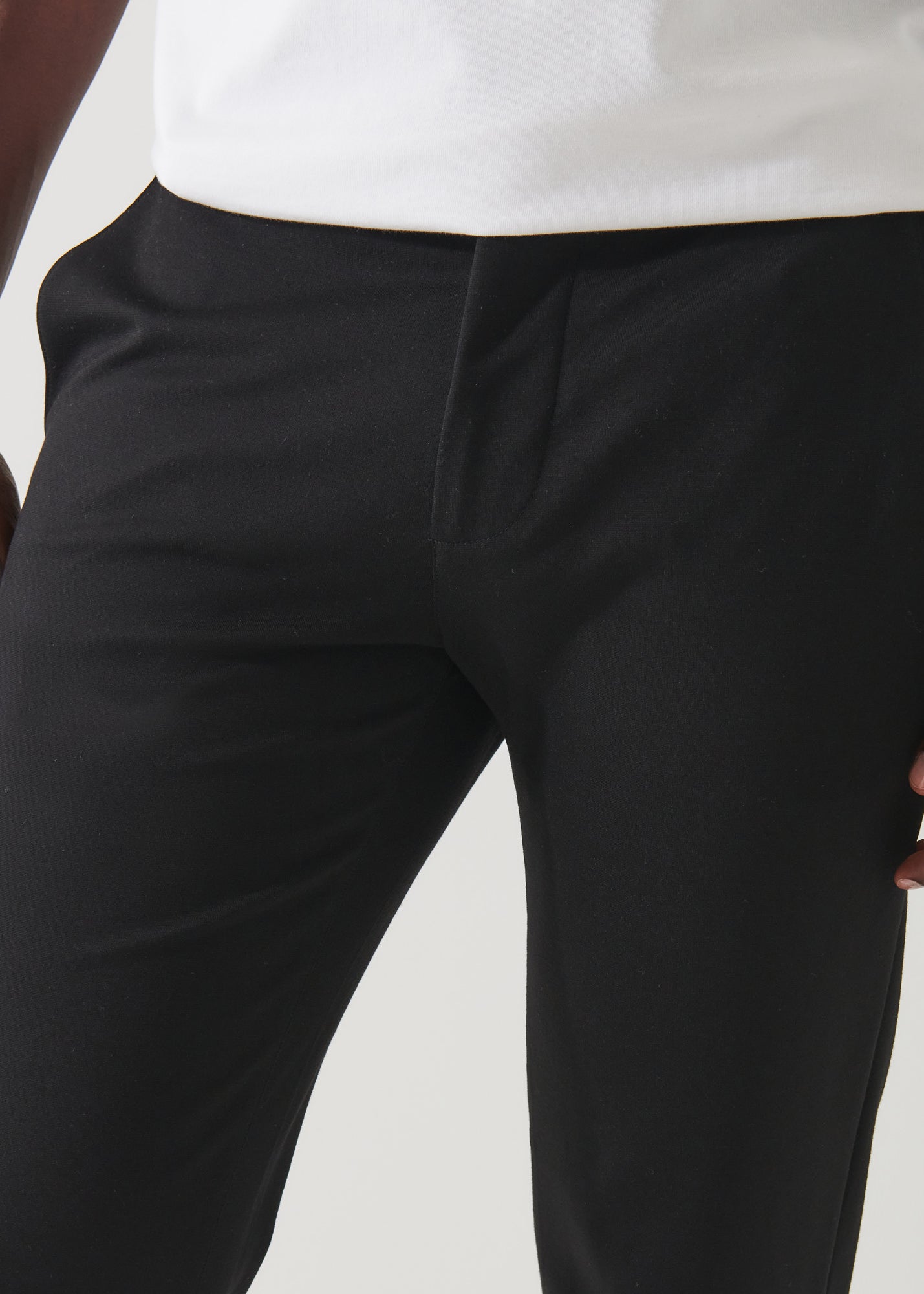 4-WAY STRETCH SLIM CHINO | PATRICK ASSARAF.