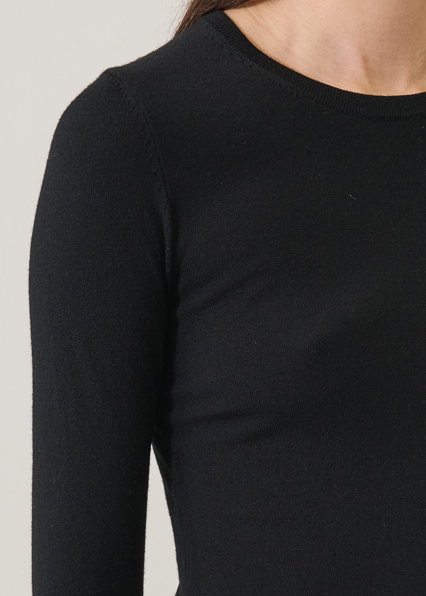 Merino Wool Fitted Crewneck