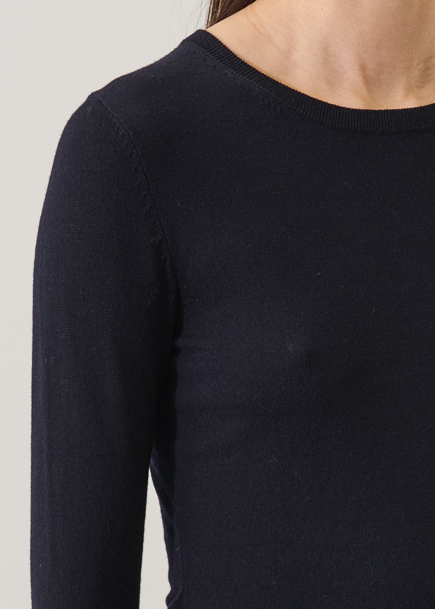 Merino Wool Fitted Crewneck