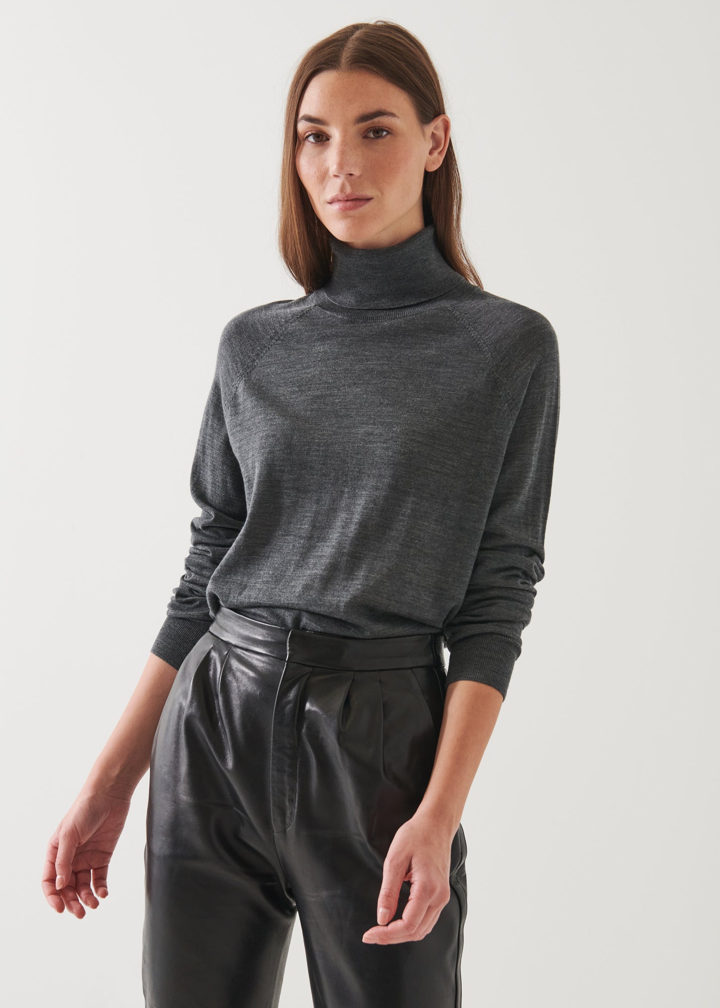 SUPERFINE MERINO BOYFRIEND TURTLENECK | PATRICK ASSARAF.