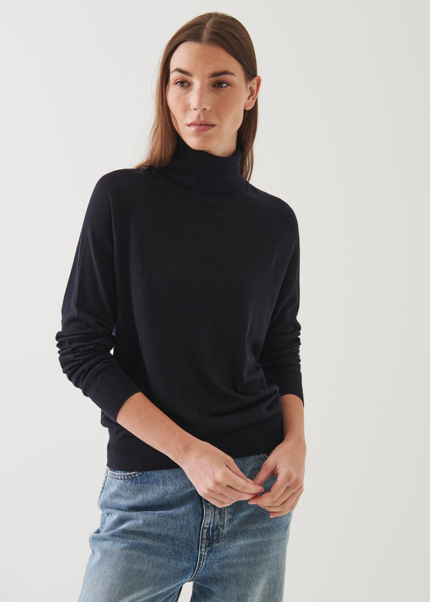 SUPERFINE MERINO BOYFRIEND TURTLENECK | PATRICK ASSARAF.