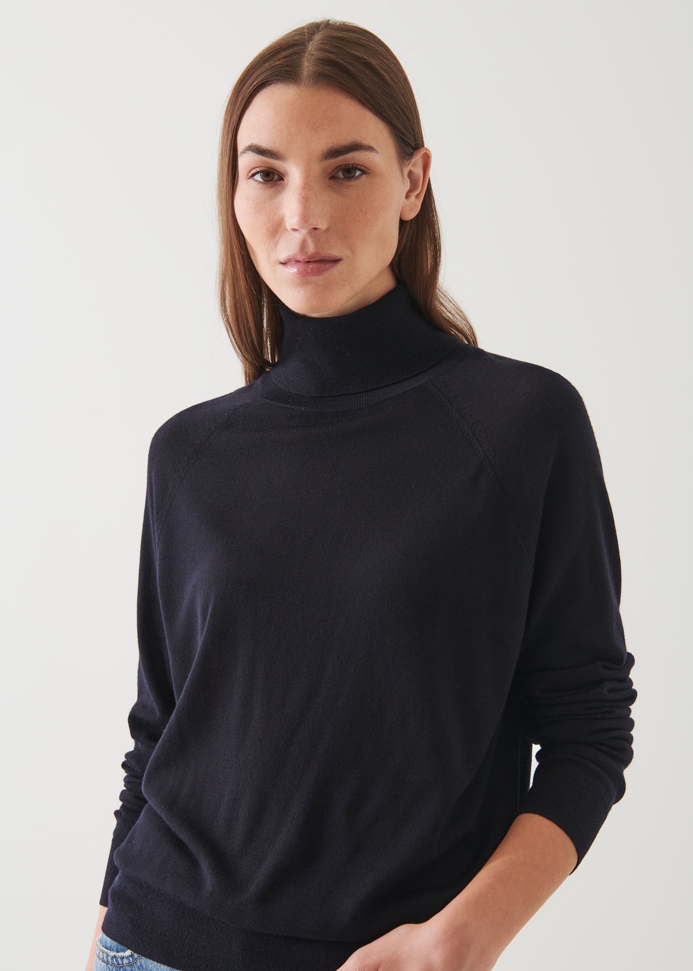 SUPERFINE MERINO BOYFRIEND TURTLENECK | PATRICK ASSARAF.