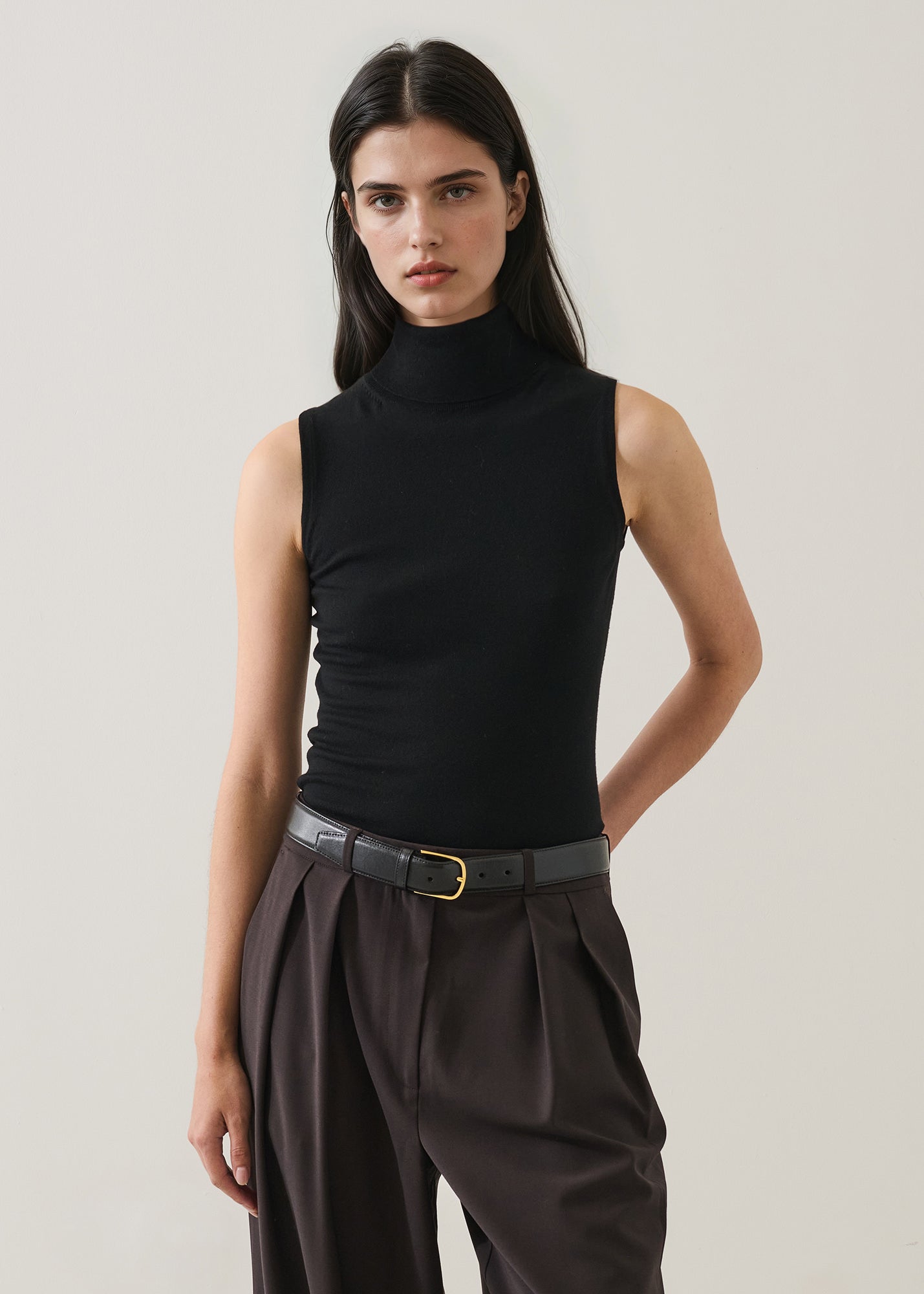 Superfine Merino Sleeveless Turtleneck