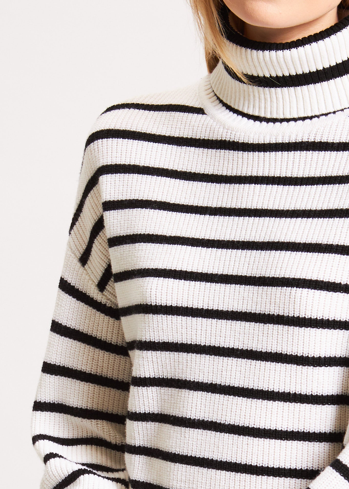 STRIPED TURTLENECK | PATRICK ASSARAF.