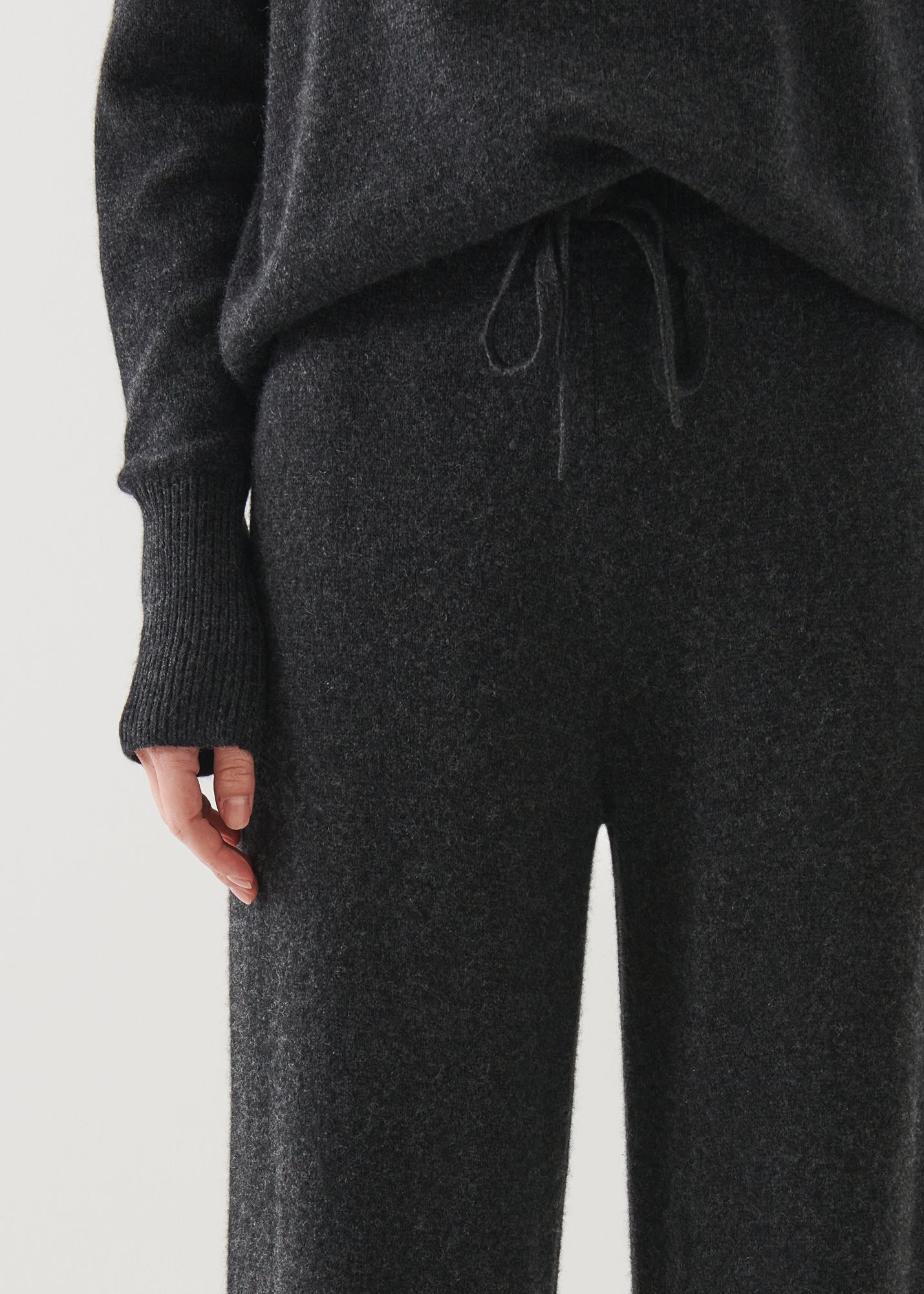 CASHMERE DRAWSTRING PANT | PATRICK ASSARAF.