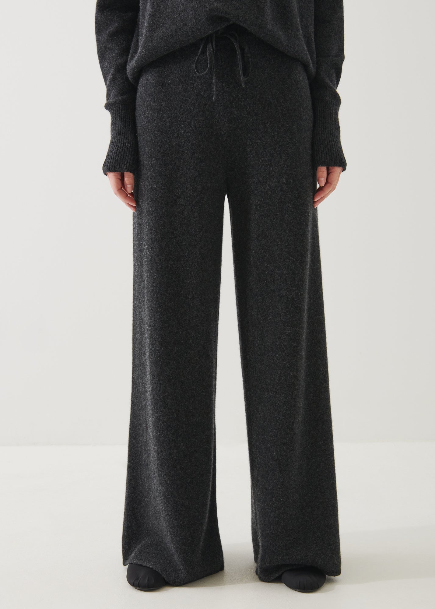 CASHMERE DRAWSTRING PANT | PATRICK ASSARAF.