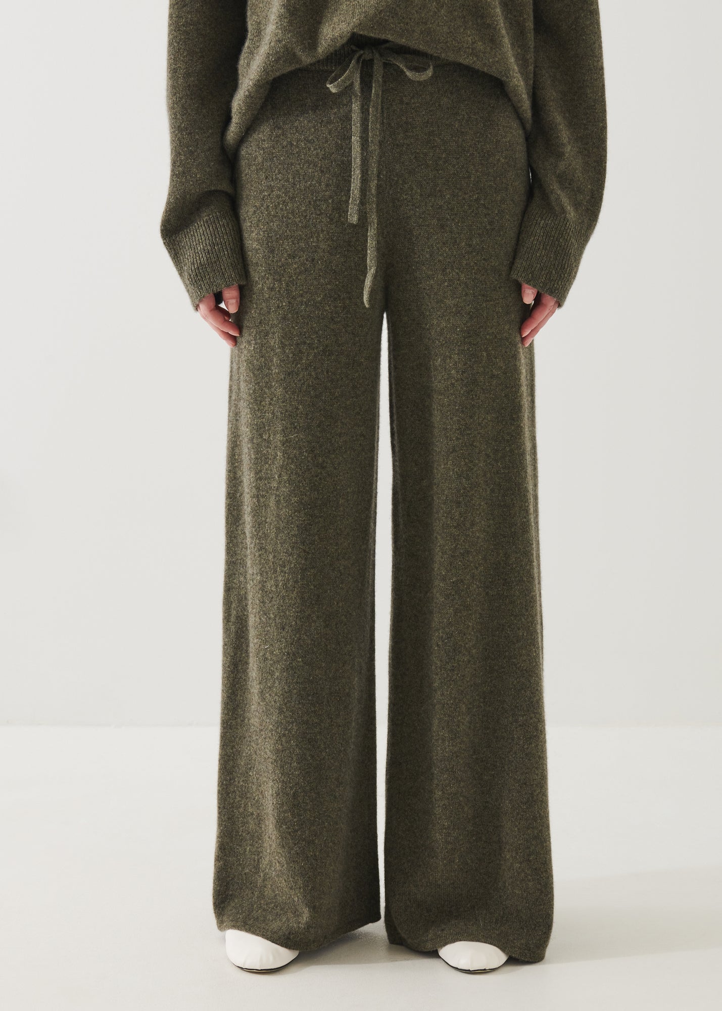 CASHMERE DRAWSTRING PANT | PATRICK ASSARAF.