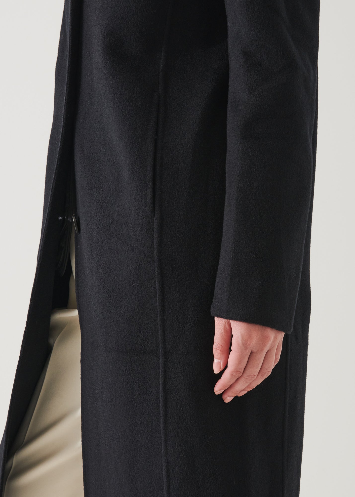 OVERSIZED SINGLE BREASTED WOOL COAT | PATRICK ASSARAF.