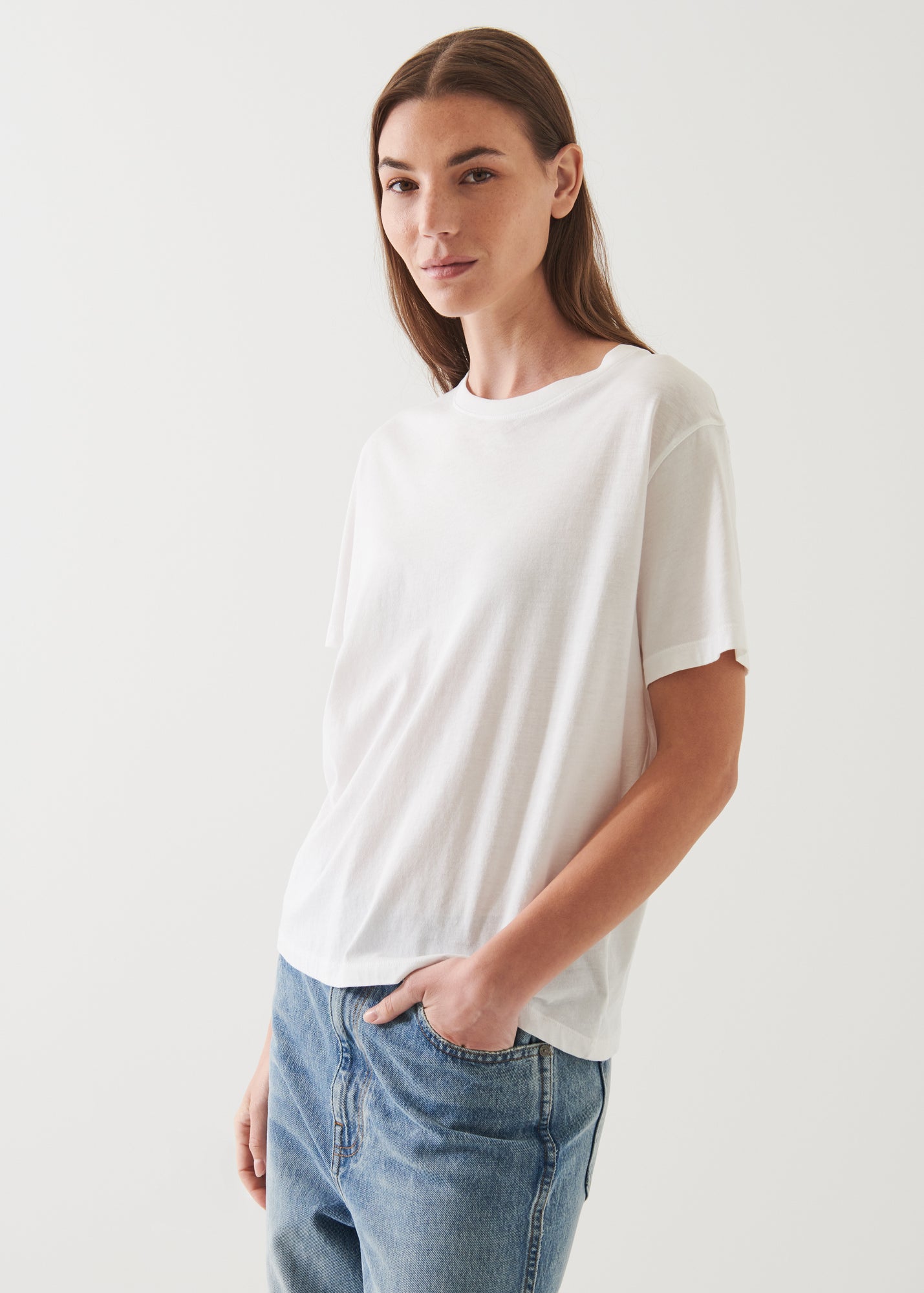 LIGHTWEIGHT PIMA COTTON BOYFRIEND T-SHIRT | PATRICK ASSARAF.