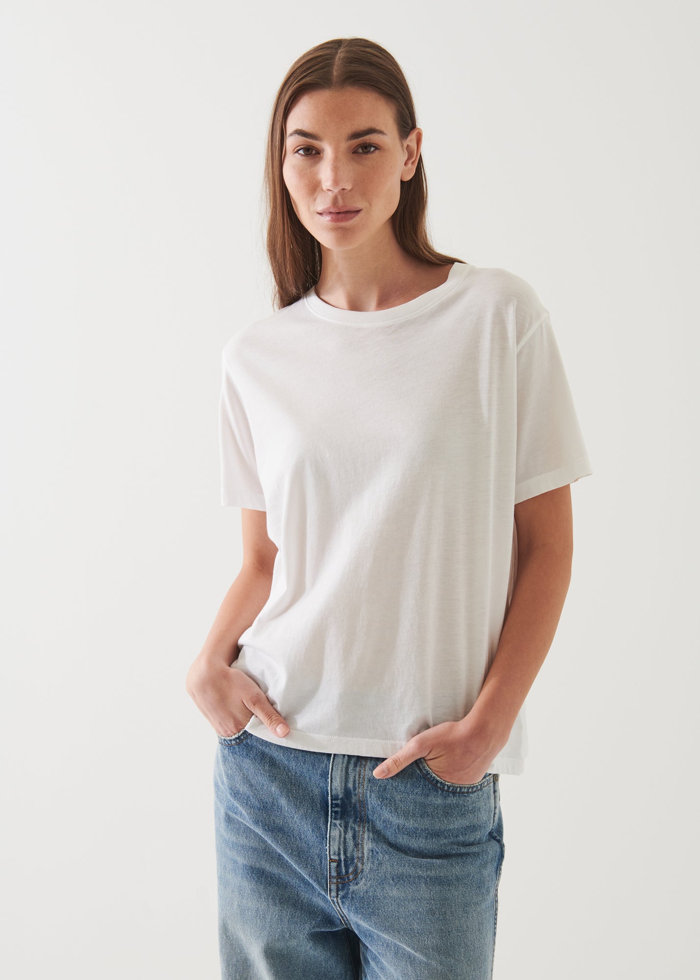 LIGHTWEIGHT PIMA COTTON BOYFRIEND T-SHIRT | PATRICK ASSARAF.
