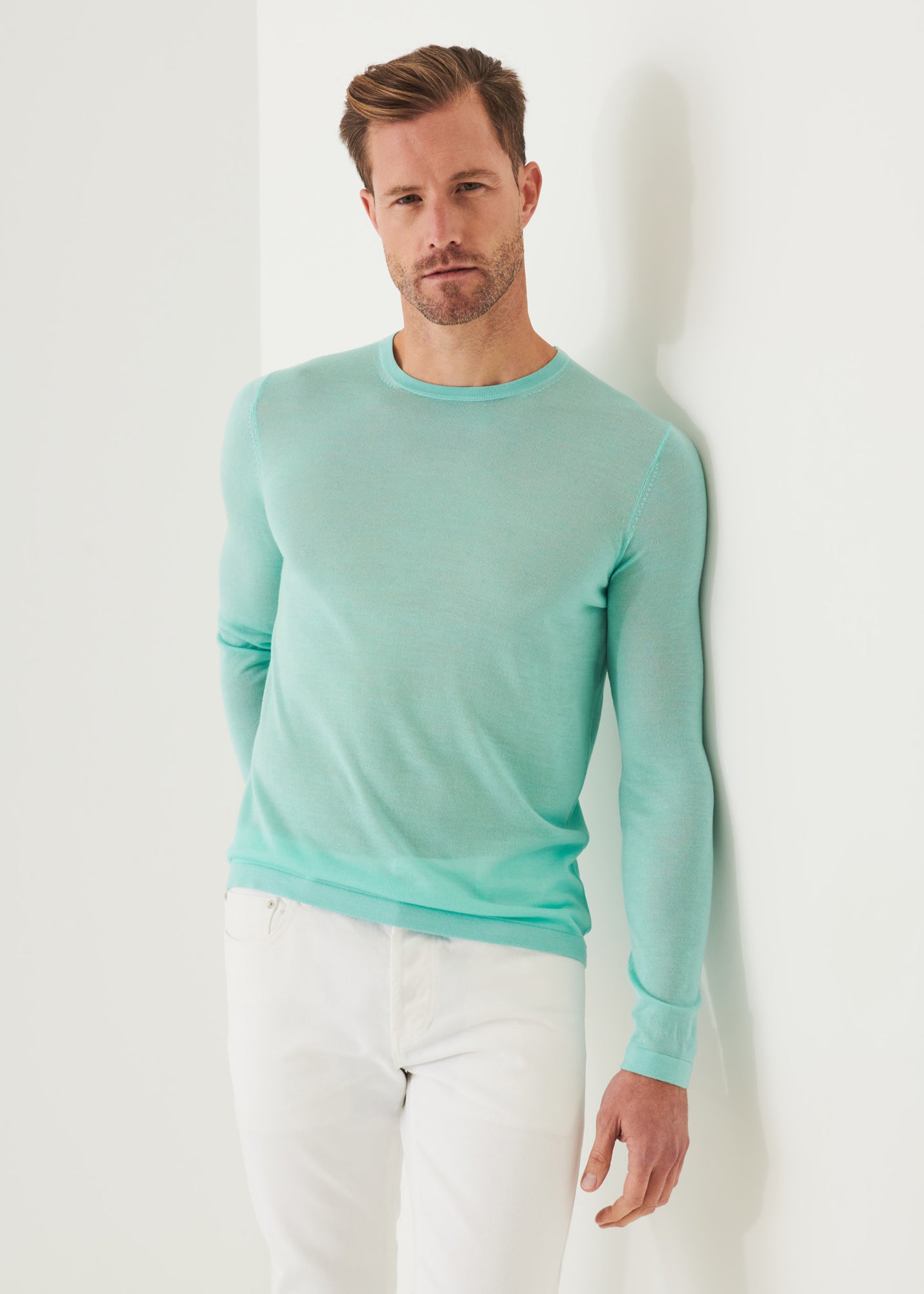 LIGHTWEIGHT MERINO BLEND CREWNECK SWEATER | PATRICK ASSARAF.