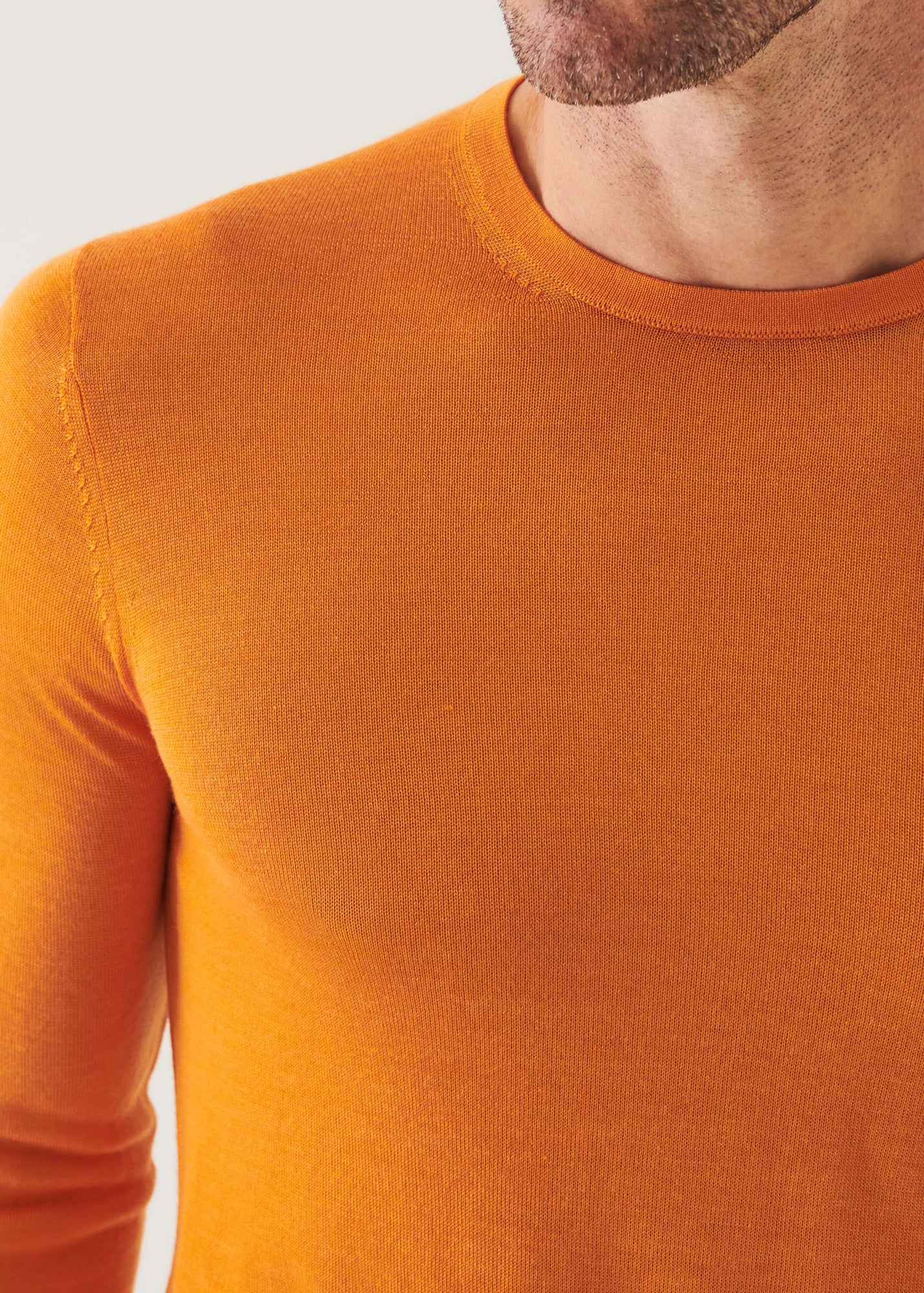 LIGHTWEIGHT MERINO BLEND CREWNECK SWEATER | PATRICK ASSARAF.
