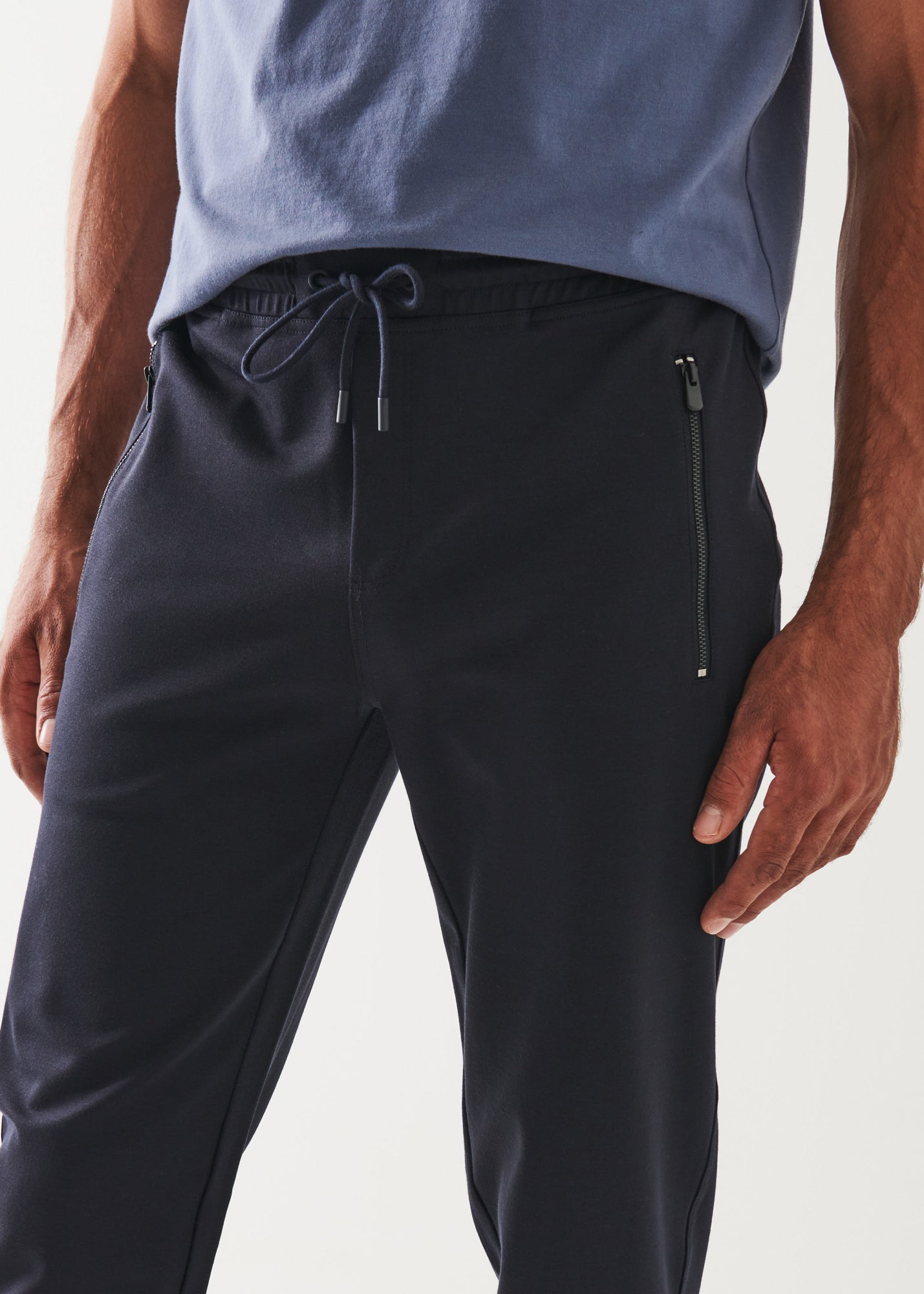 STRETCH DRAWSTRING JOGGER | PATRICK ASSARAF.