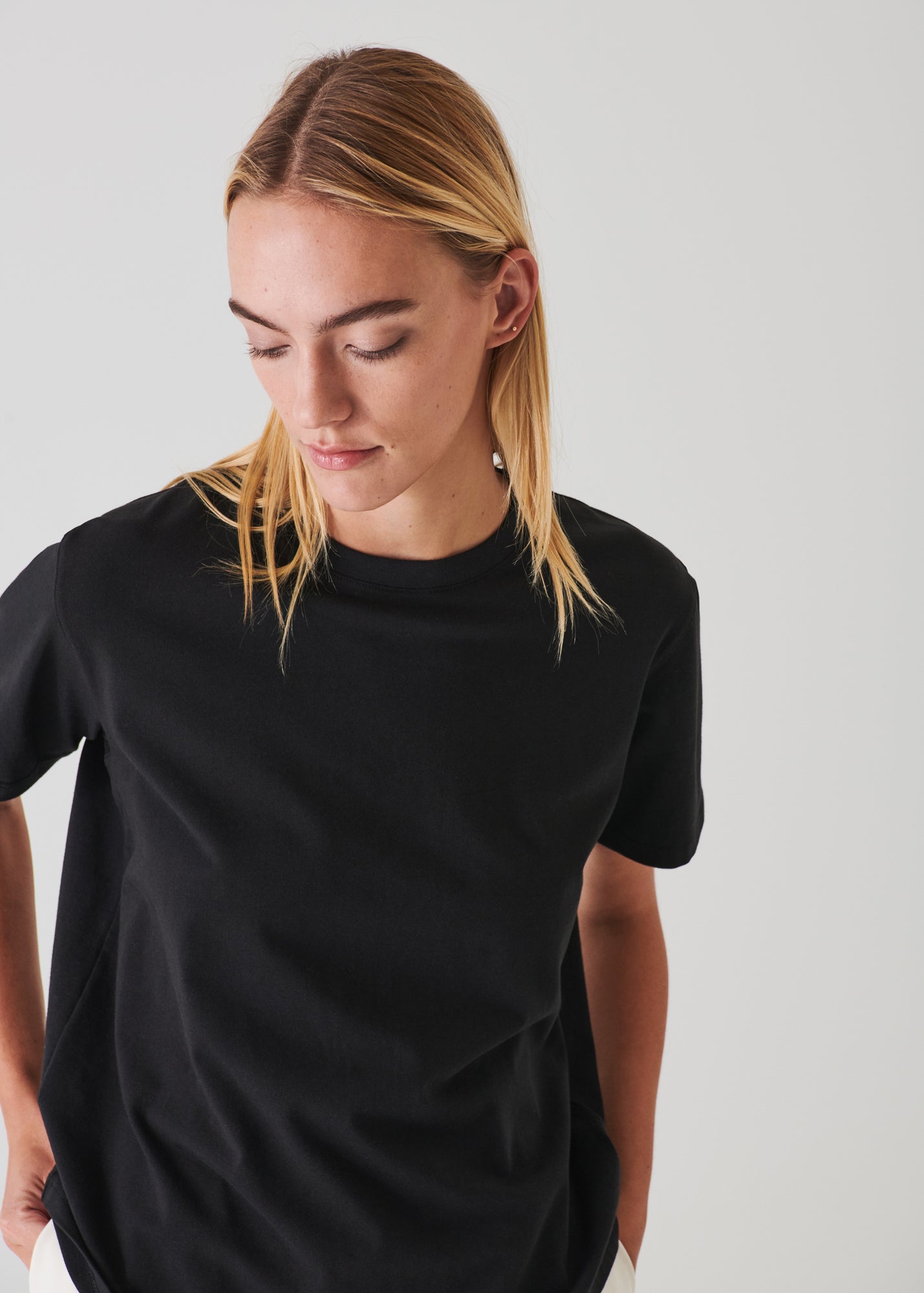 ICONIC PIMA COTTON STRETCH BOYFRIEND T-SHIRT | PATRICK ASSARAF.