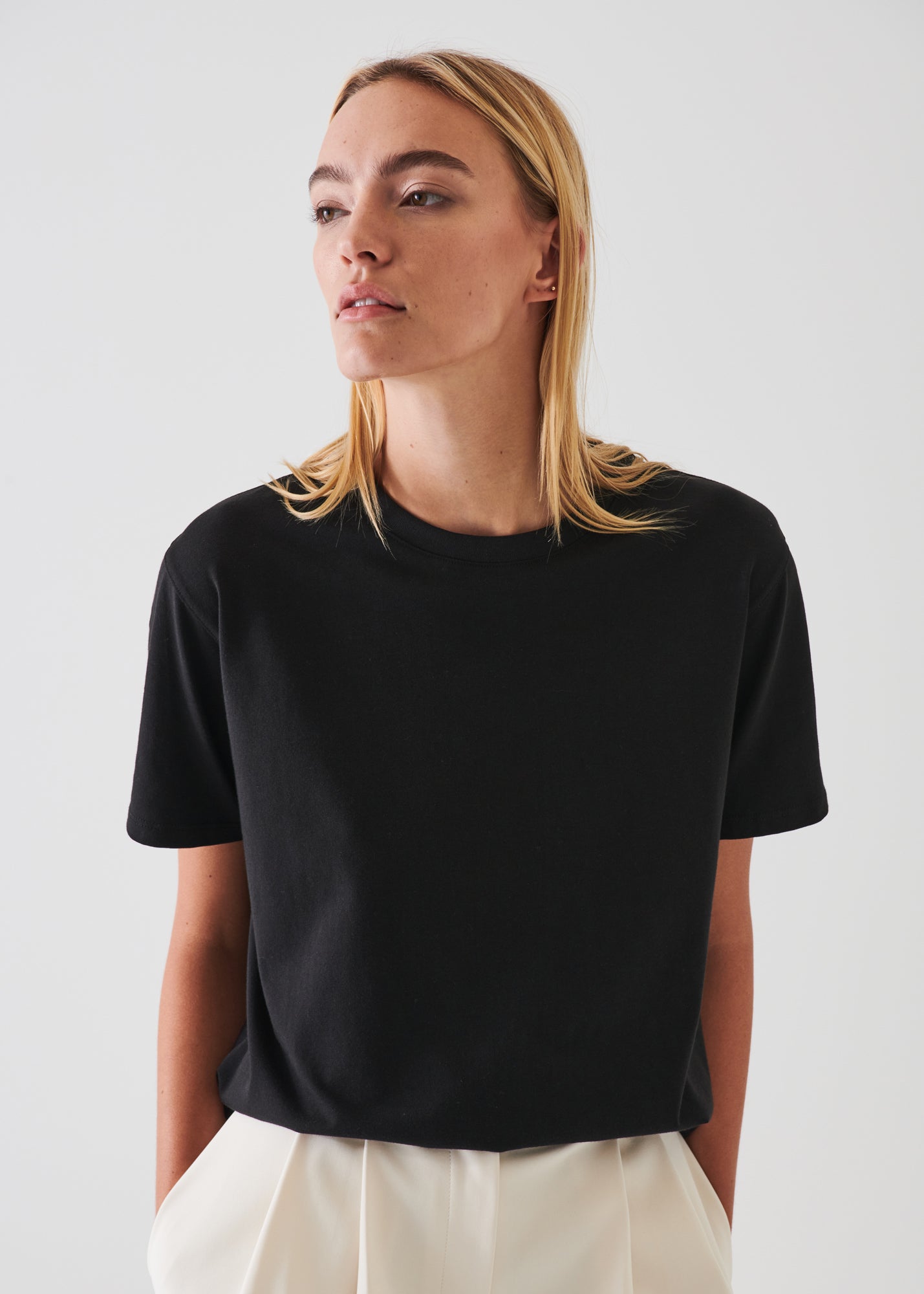 ICONIC PIMA COTTON STRETCH BOYFRIEND T-SHIRT | PATRICK ASSARAF.