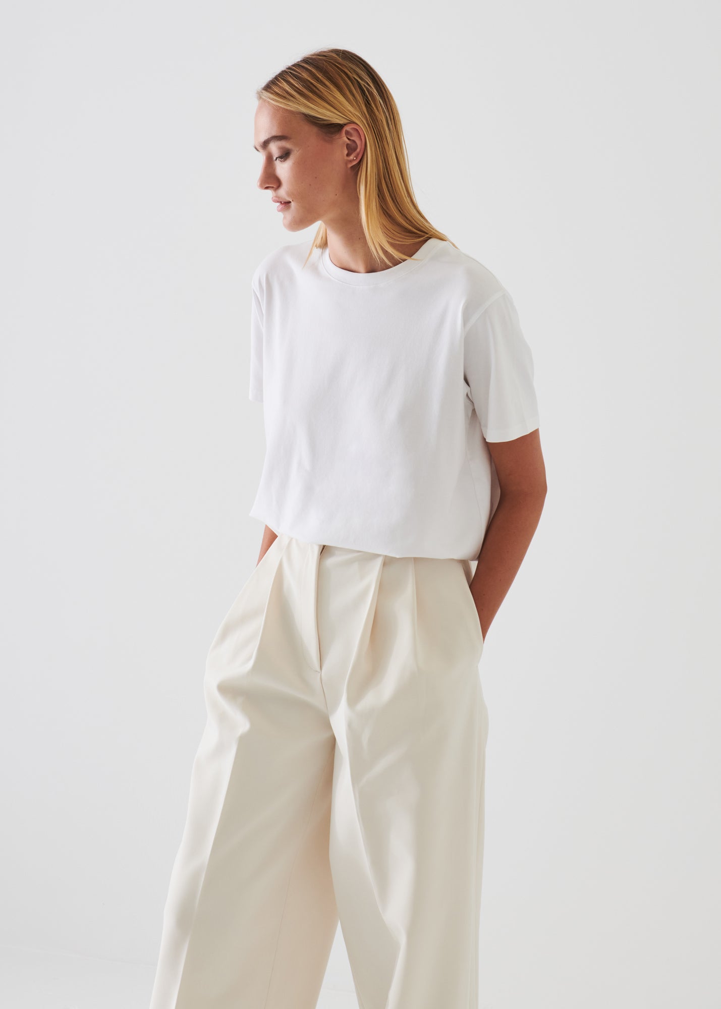 ICONIC PIMA COTTON STRETCH BOYFRIEND T-SHIRT | PATRICK ASSARAF.