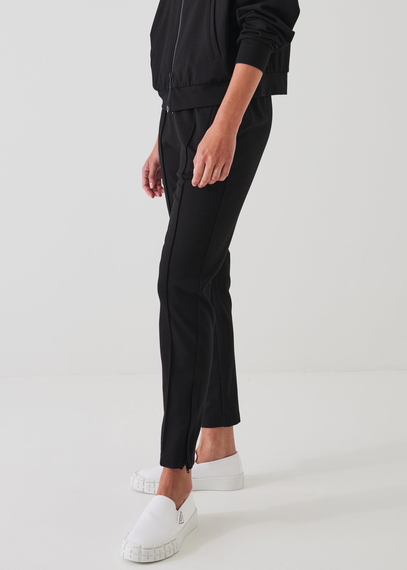 STRETCH TRACK PANT | PATRICK ASSARAF.