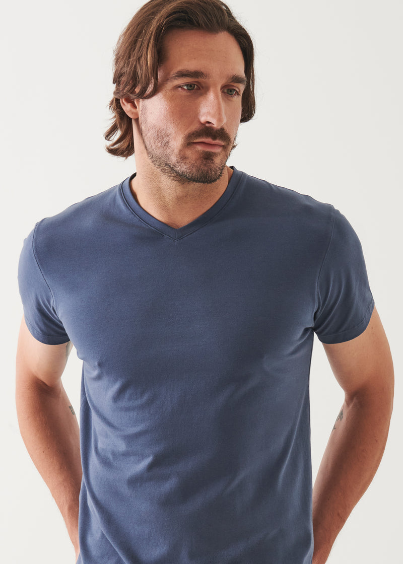 PIMA COTTON STRETCH V-NECK T-SHIRT