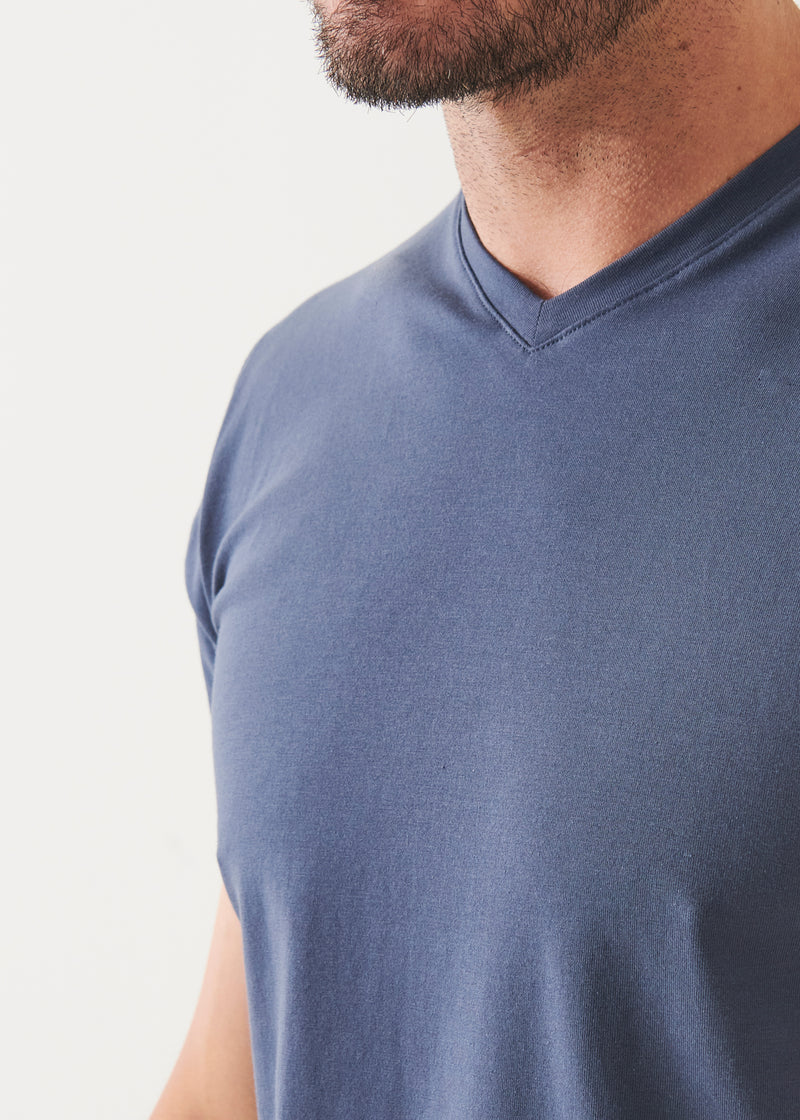 PIMA COTTON STRETCH V-NECK T-SHIRT