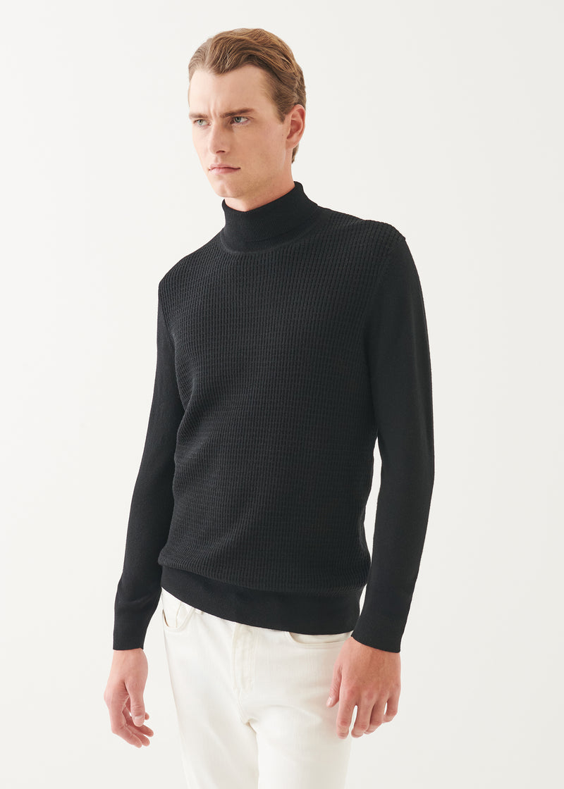 MERINO WAFFLE KNIT TURTLENECK