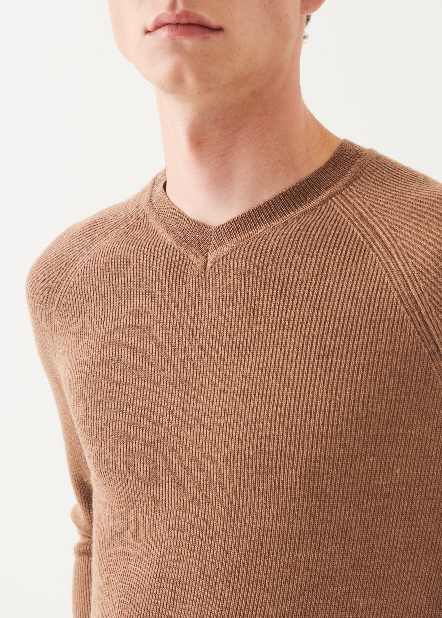 Merino Ribbed V-Neck