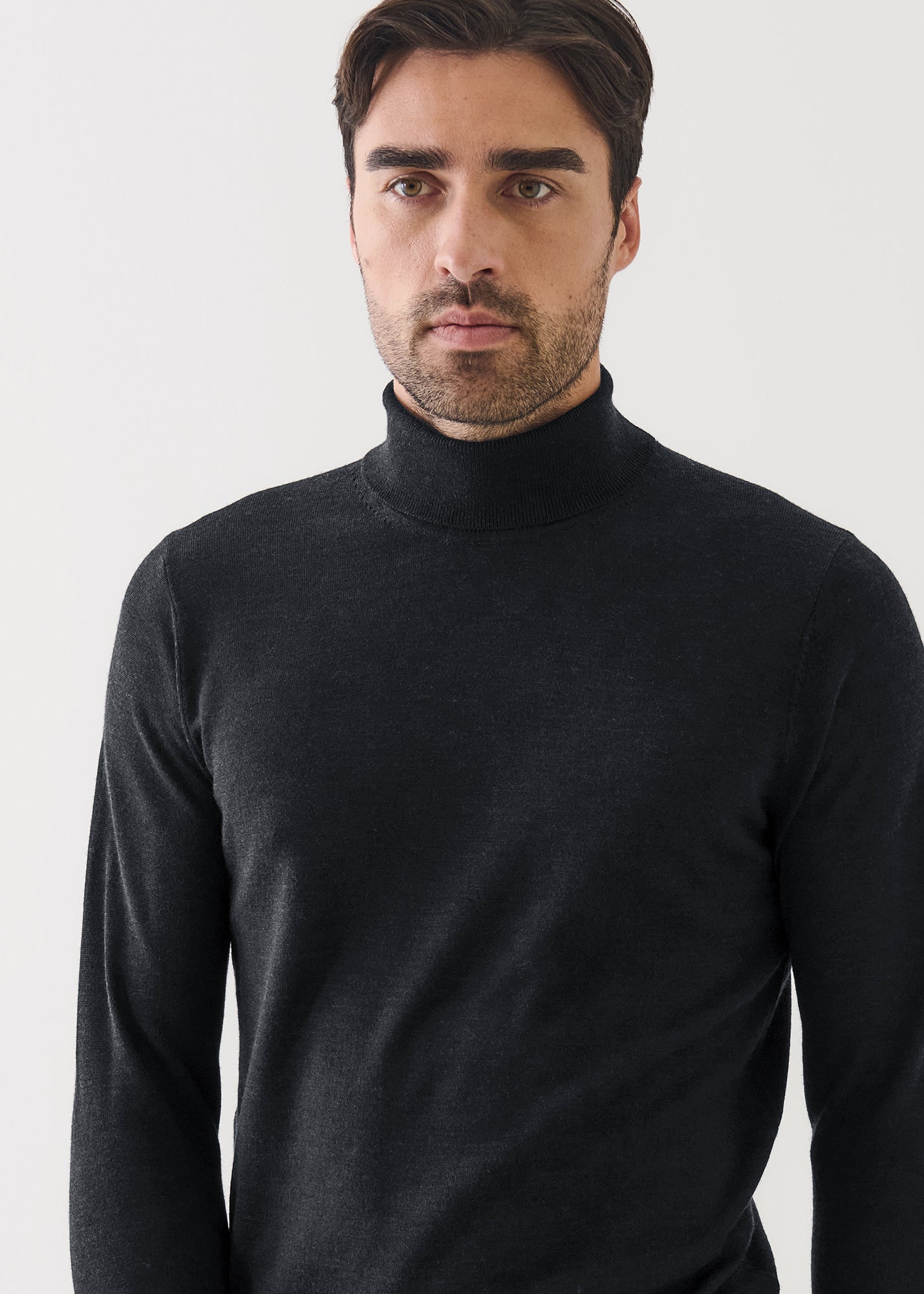 Extra-Fine Merino Turtleneck