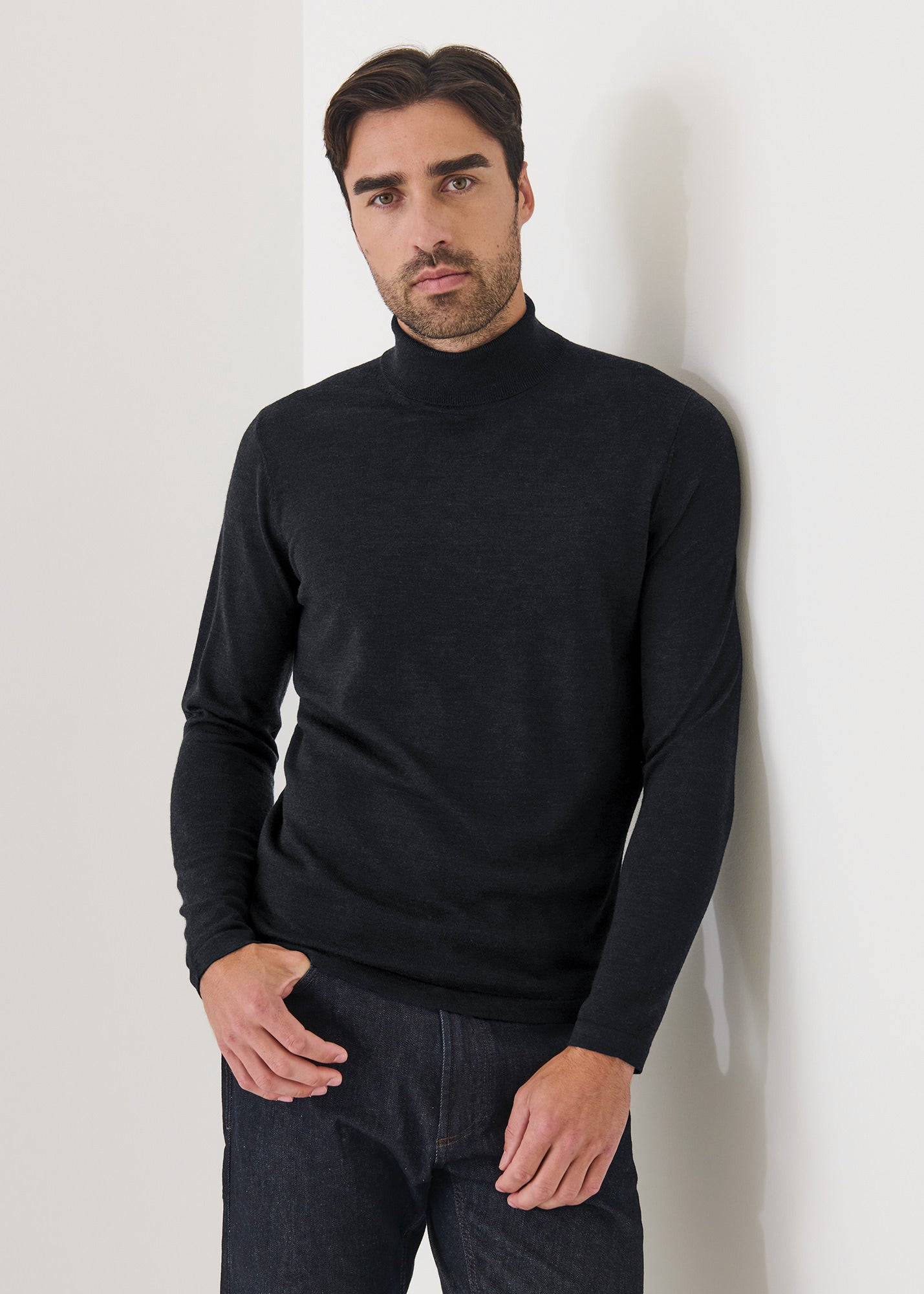 Extra-Fine Merino Turtleneck