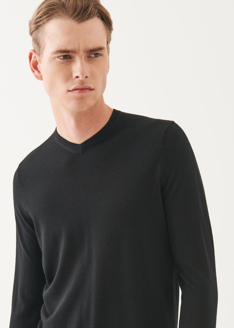 Extra-Fine Merino V-Neck