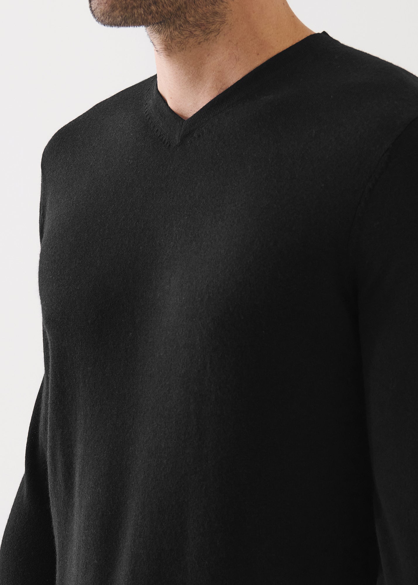 Extra-Fine Merino V-Neck - PATRICK ASSARAF