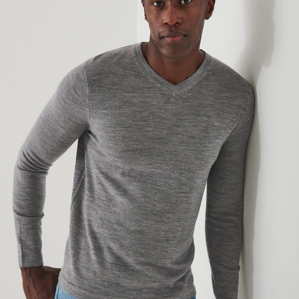 EXTRA-FINE MERINO V-NECK