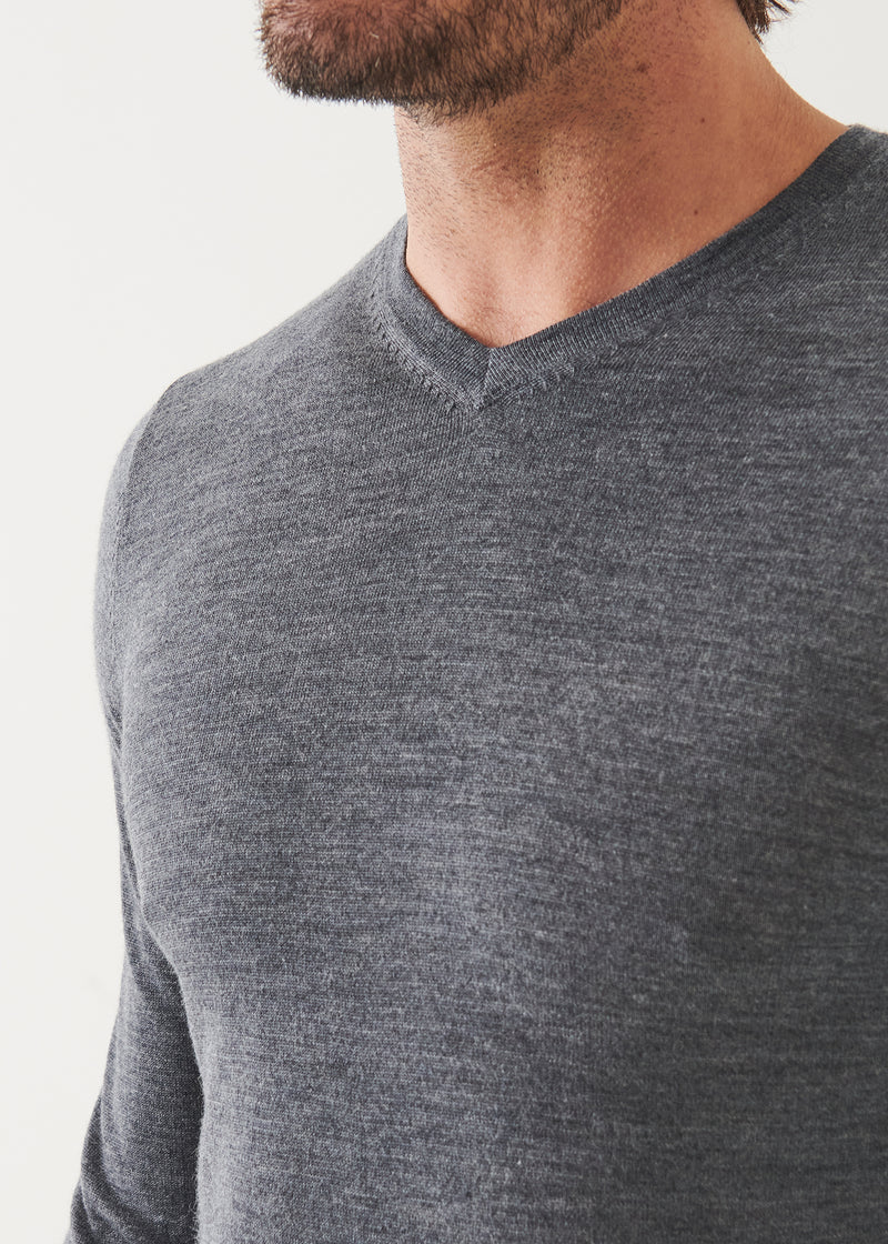 Extra-Fine Merino V-Neck