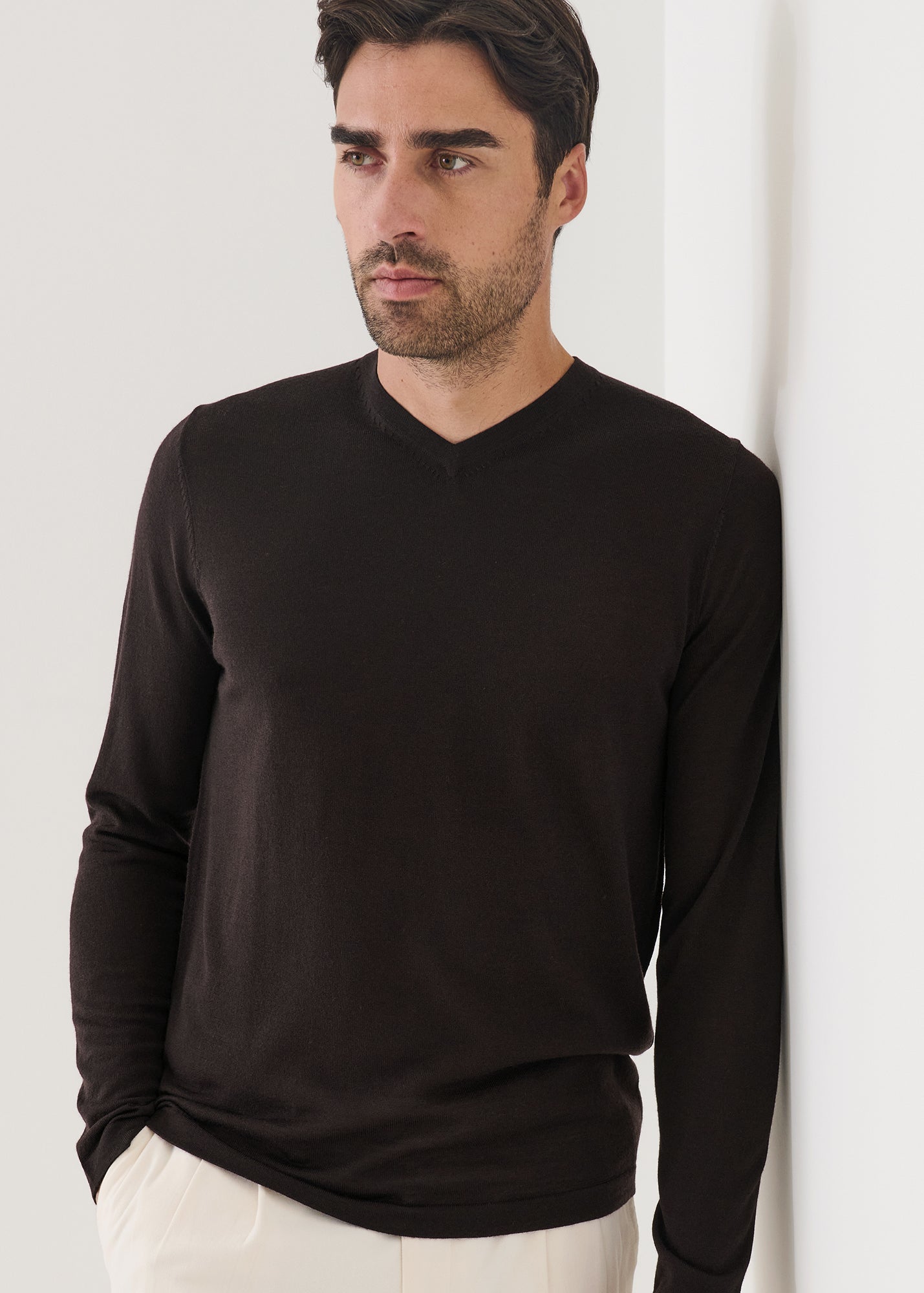 Extra-Fine Merino V-Neck
