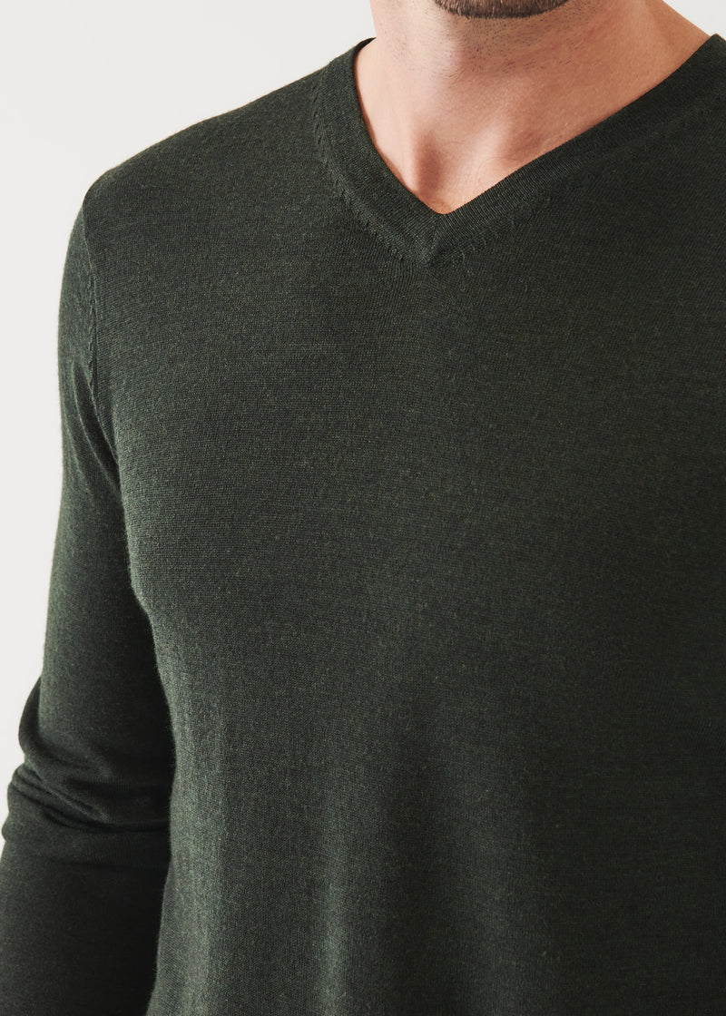 Extra-Fine Merino V-Neck