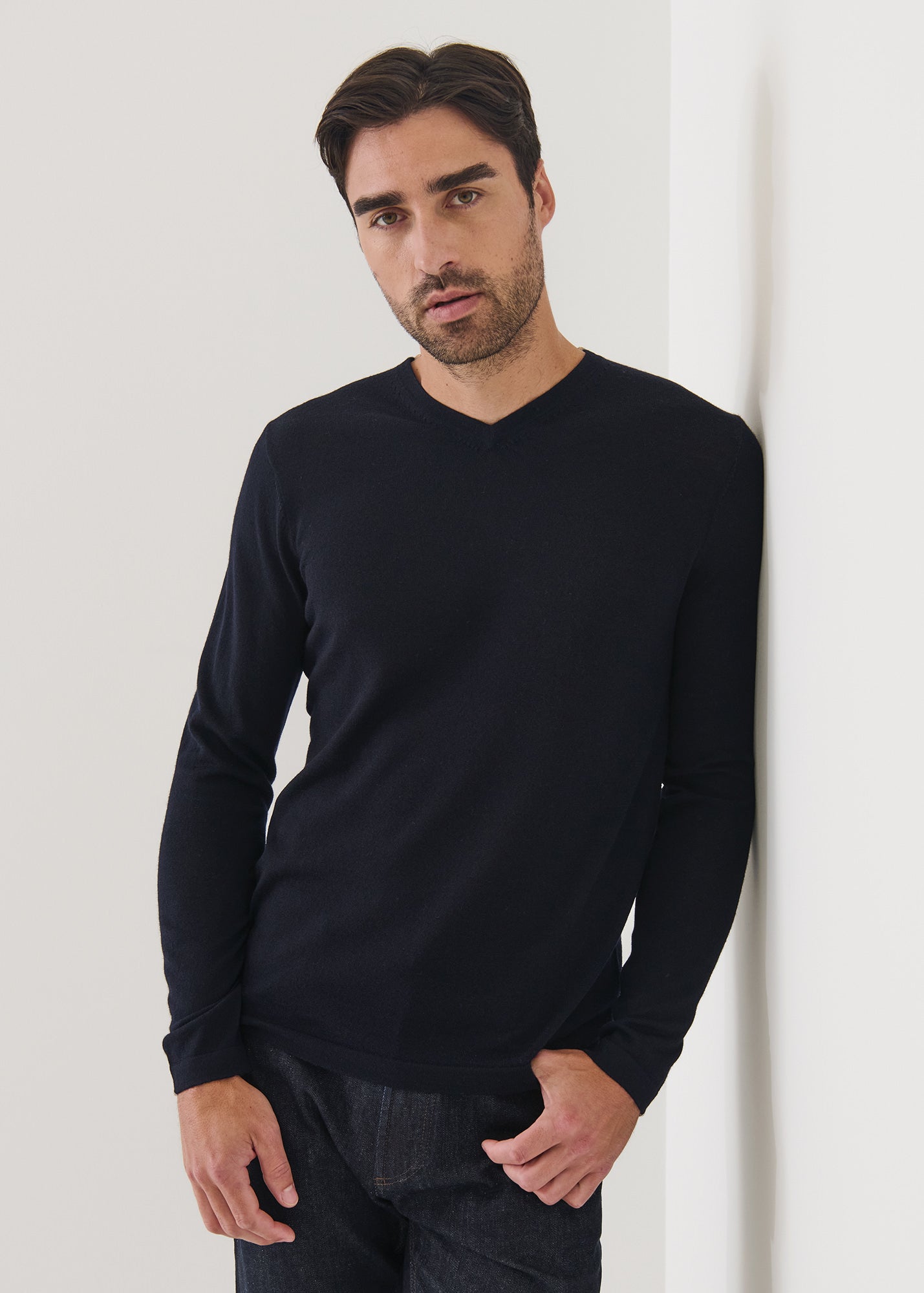 Extra-Fine Merino V-Neck