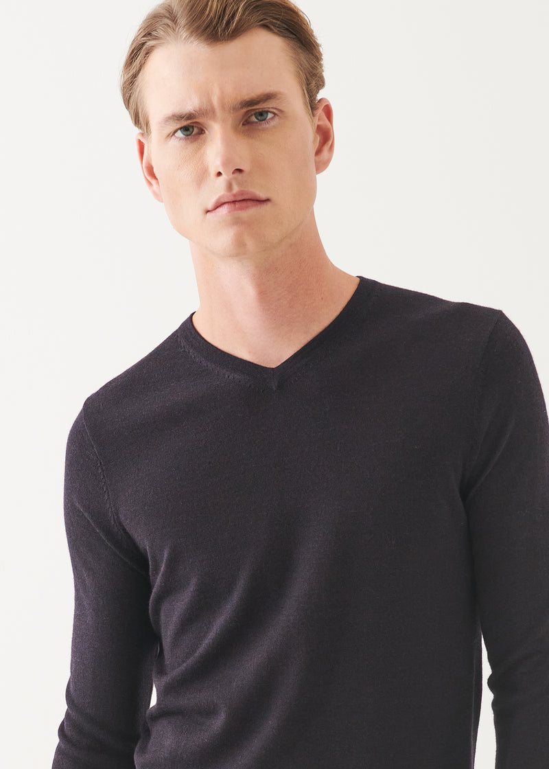 Extra-Fine Merino V-Neck