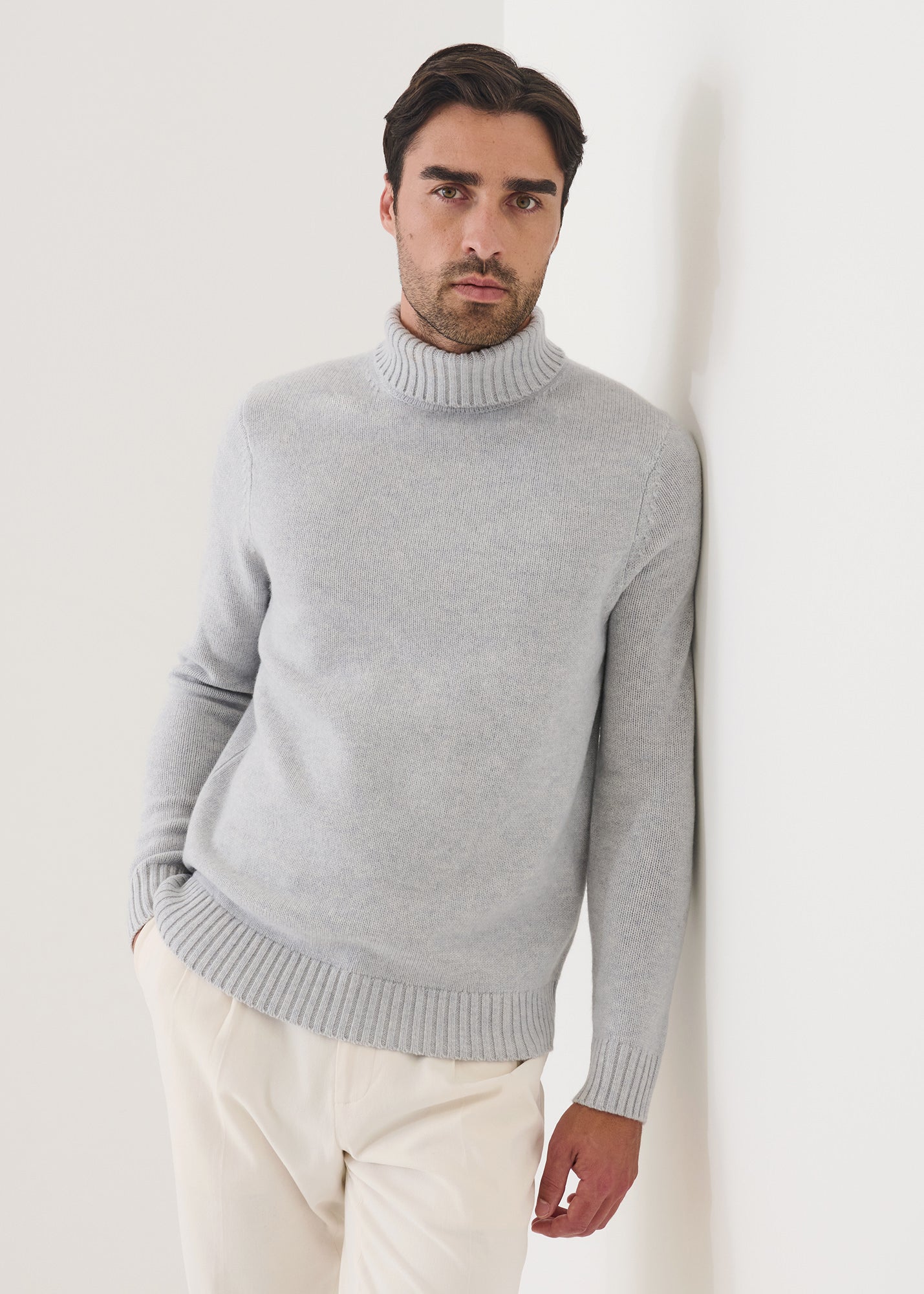 Superfine Lambswool Turtleneck