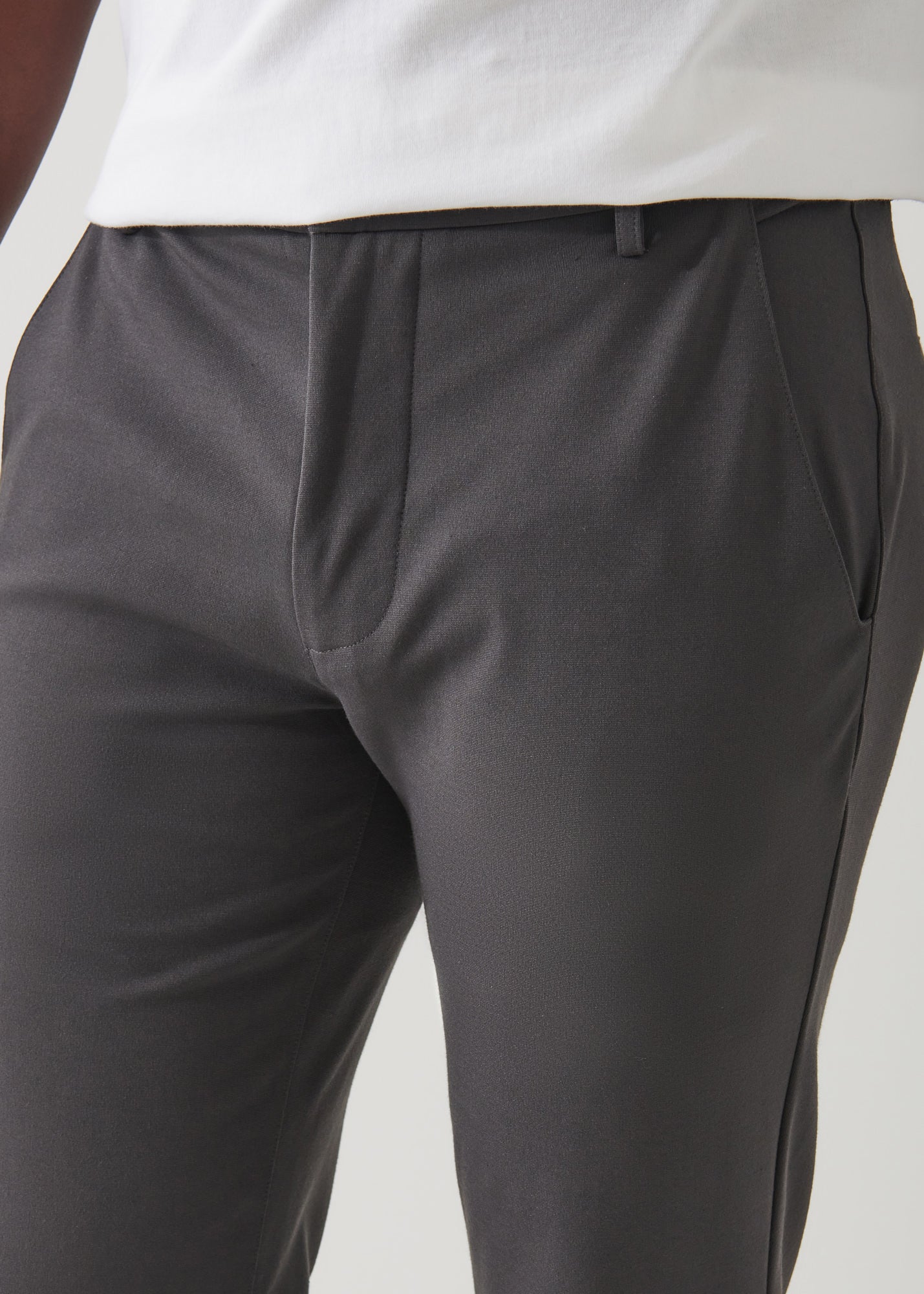 4-WAY STRETCH SLIM CHINO | PATRICK ASSARAF.