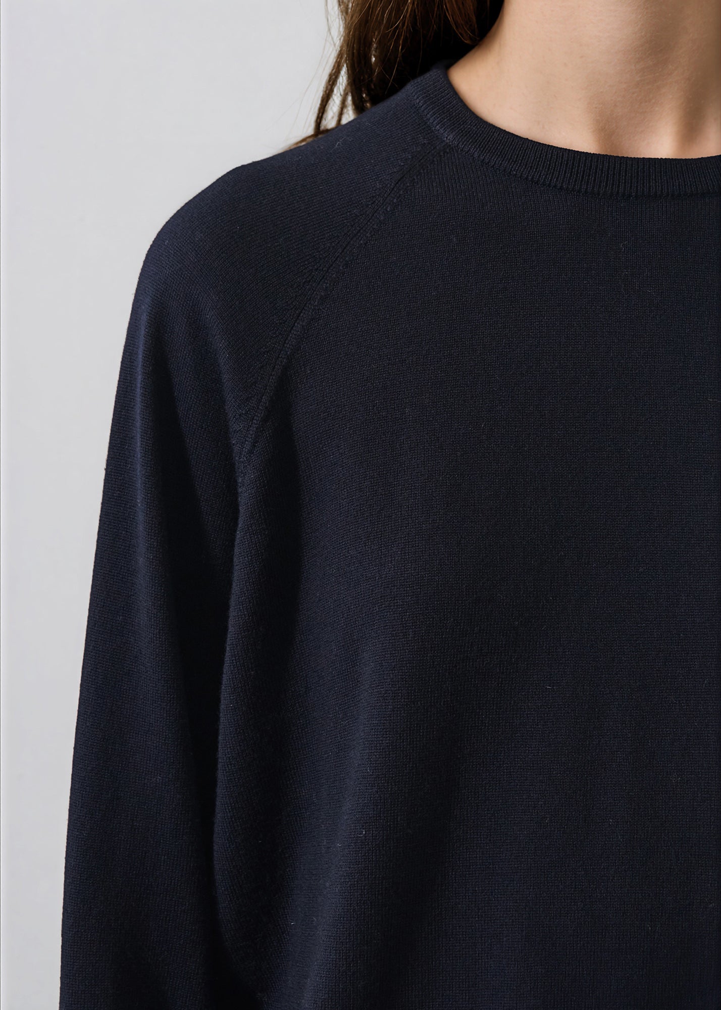Extra-Fine Merino Relaxed Raglan Crewneck
