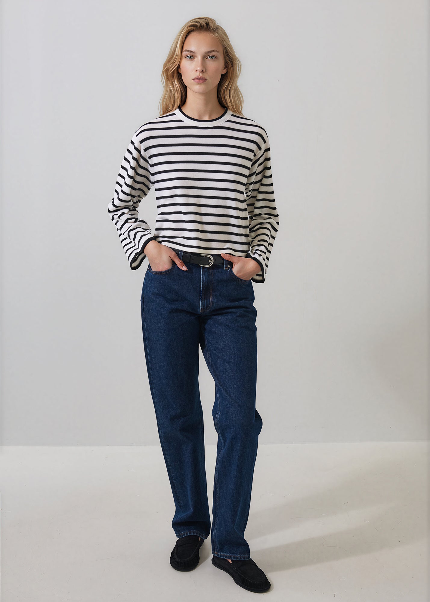 Extra-Fine Merino Relaxed Cropped Crewneck