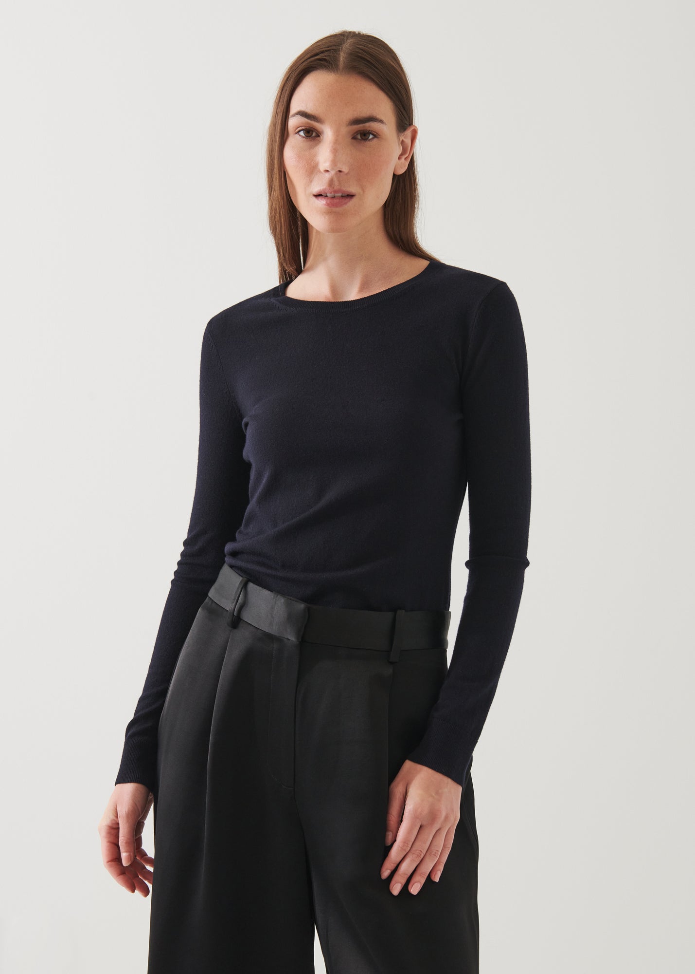 Superfine Fitted Merino Crewneck